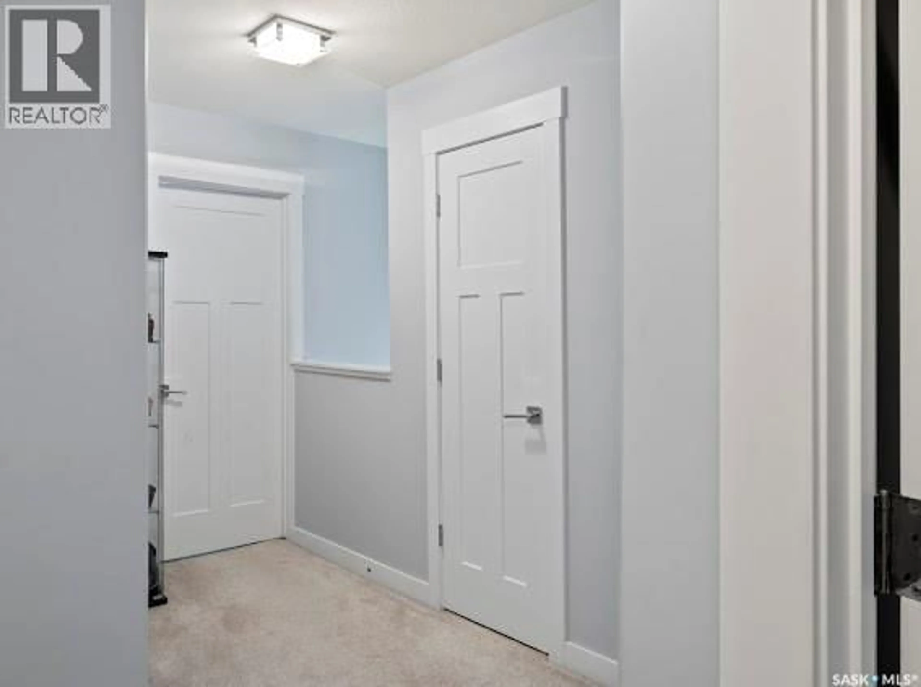 Indoor entryway for 3842 GEE CRESCENT, Regina Saskatchewan S4V3N9