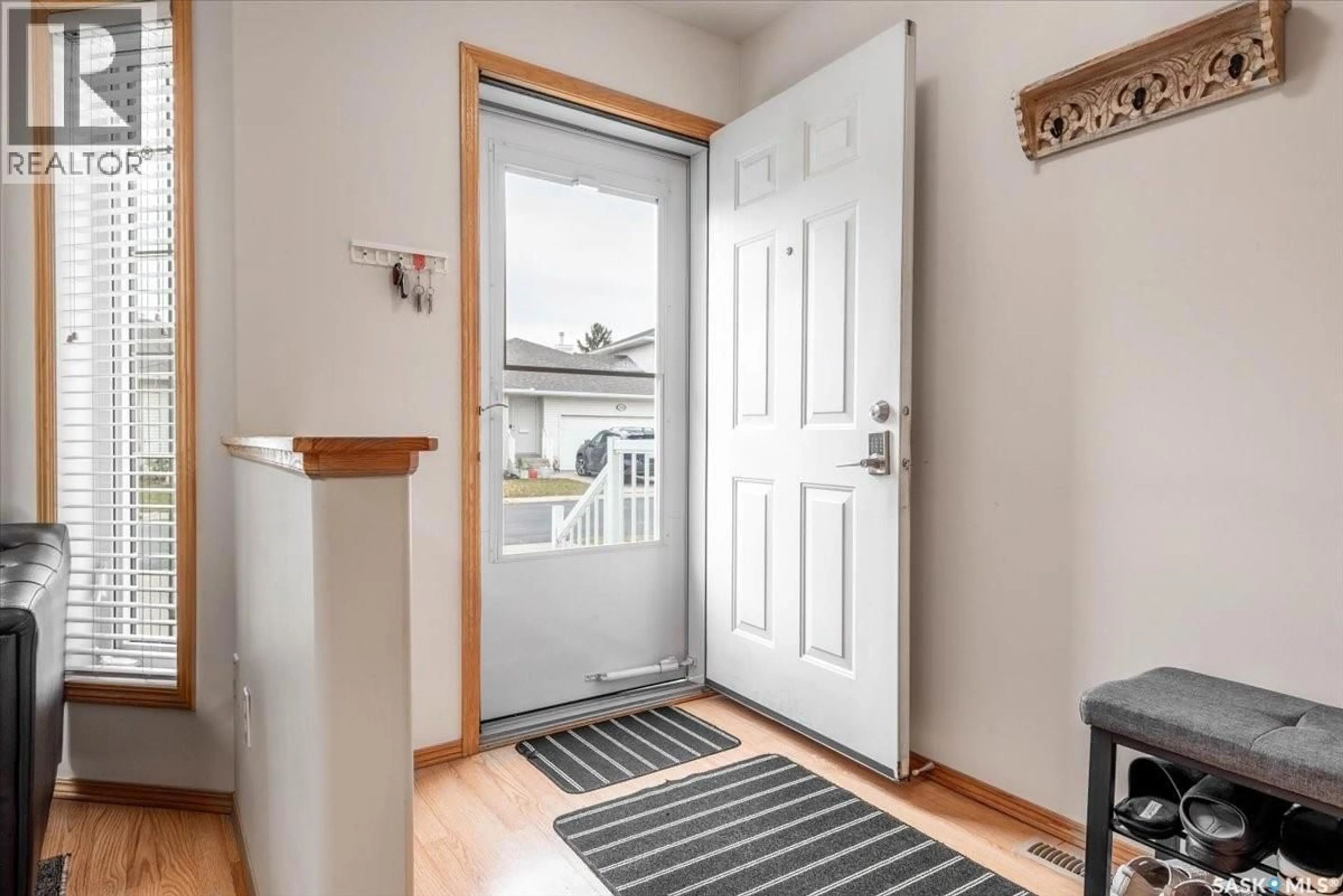 Indoor entryway for 302 MOUNT ROYAL PLACE, Regina Saskatchewan S4T7X9
