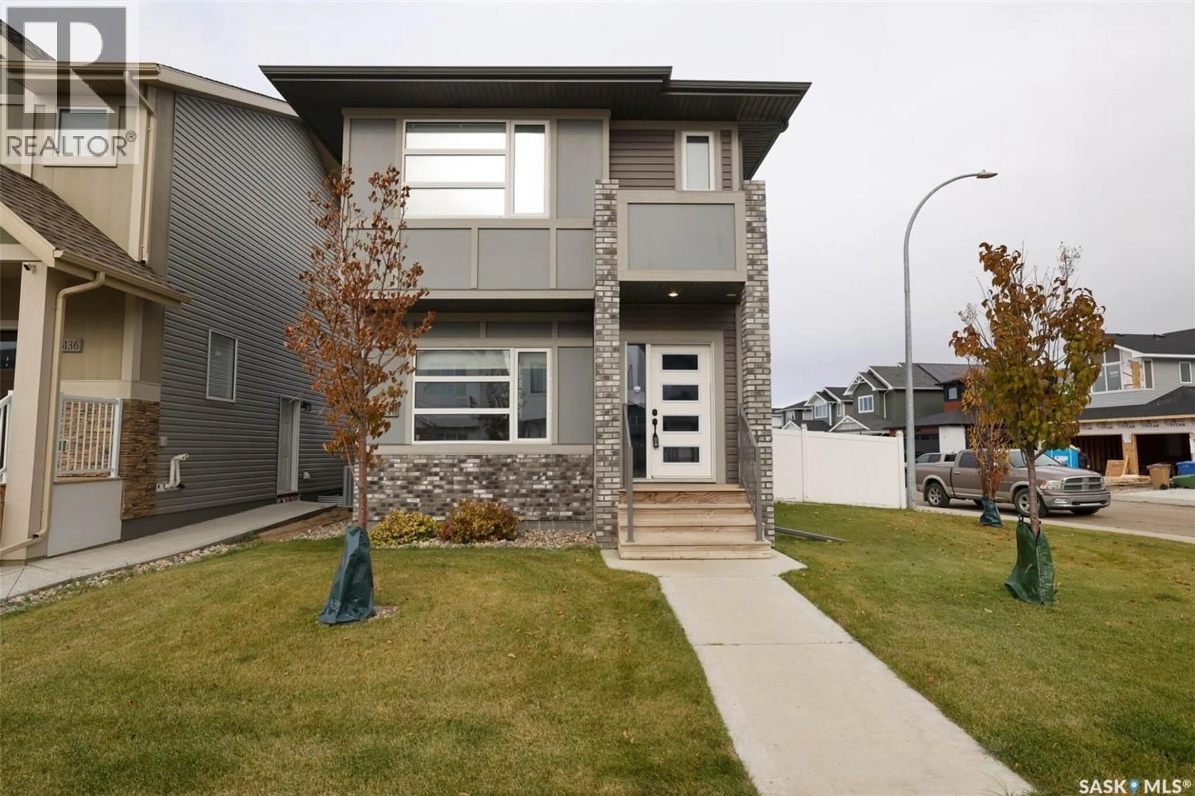 Home with vinyl exterior material, street for 5140 SIMARD AVENUE, Regina Saskatchewan S4V3W5