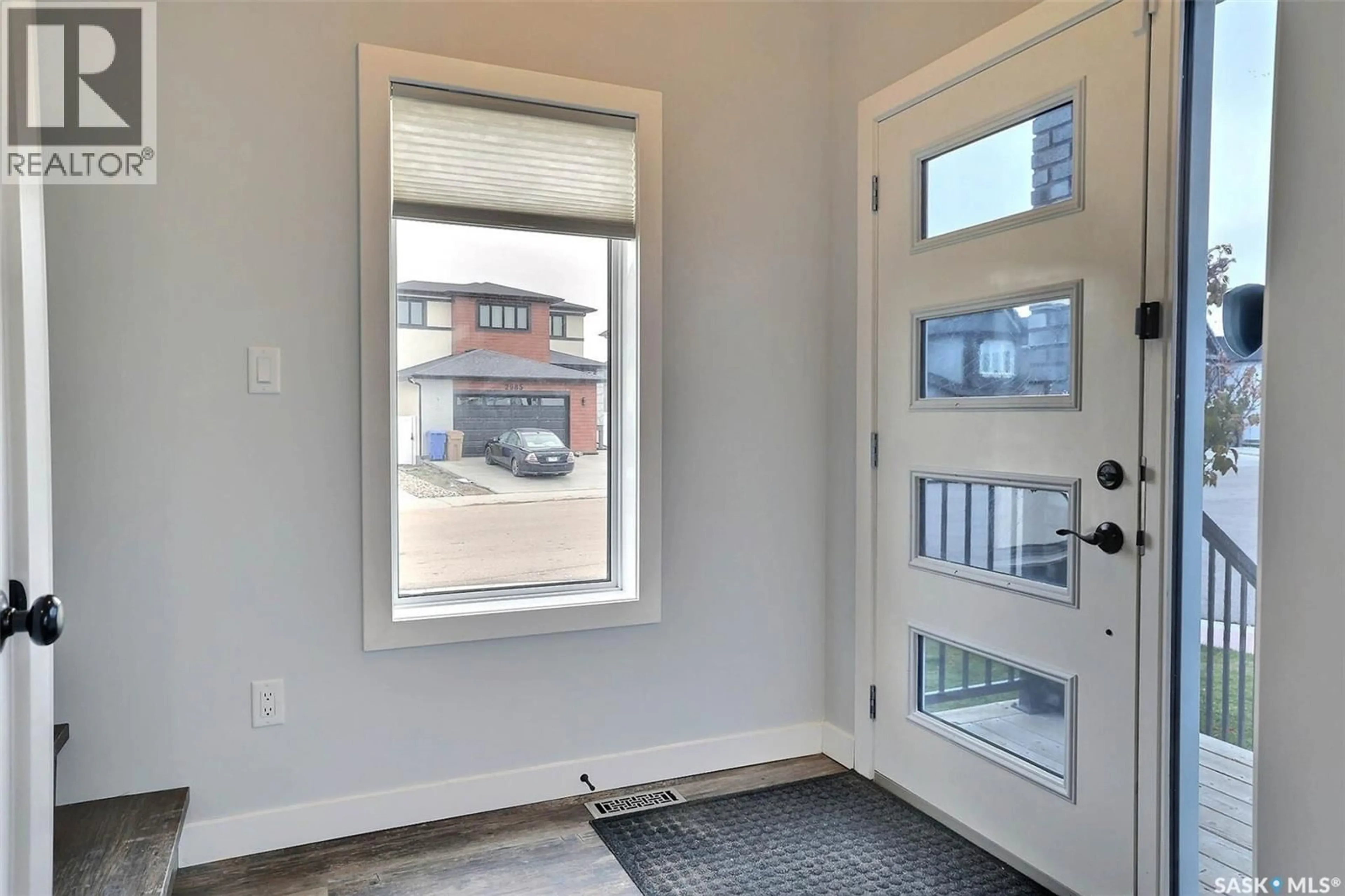 Indoor entryway for 5140 SIMARD AVENUE, Regina Saskatchewan S4V3W5