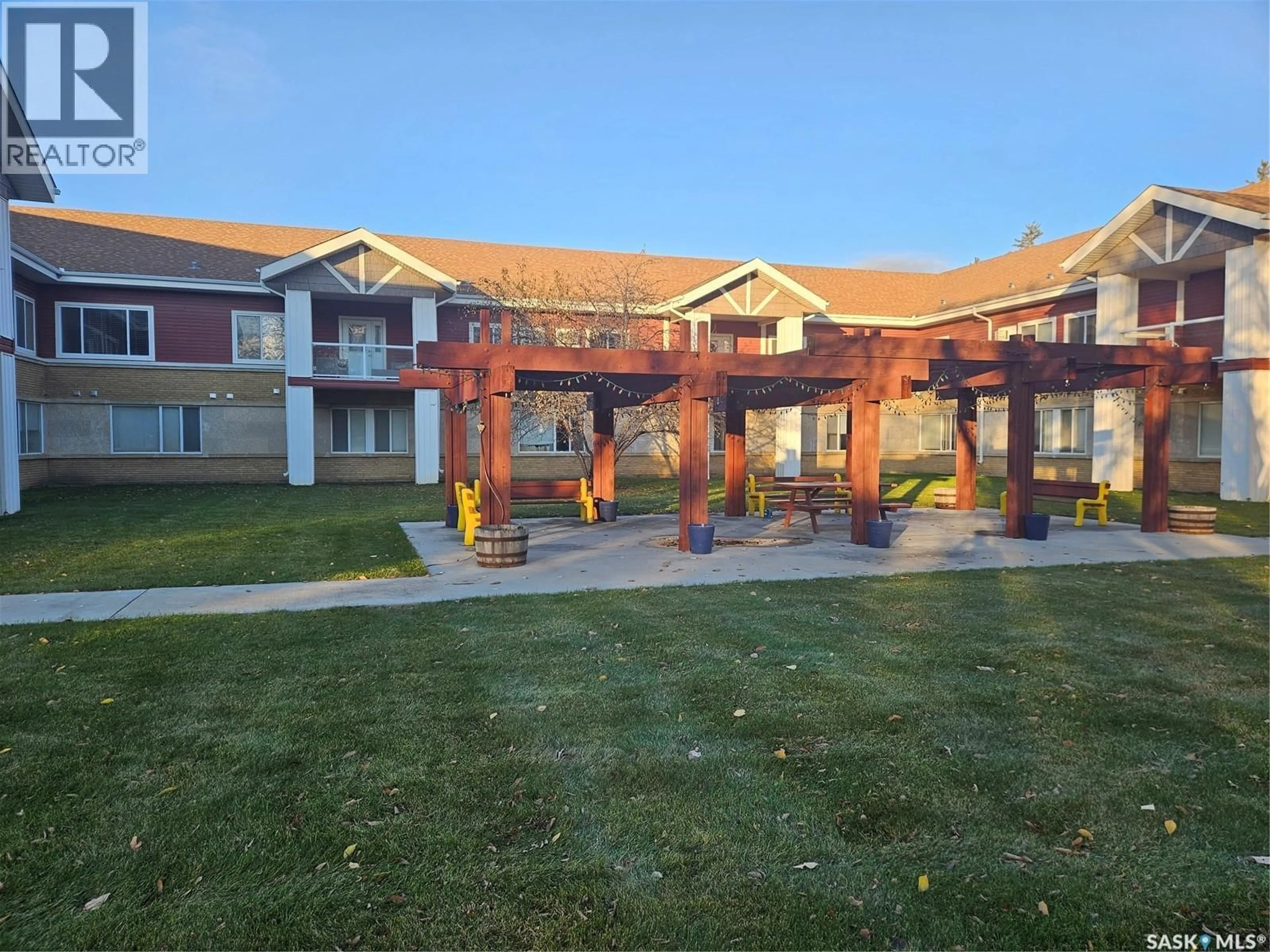 Patio, unknown for 302 - 105 BEMISTER AVENUE E, Melfort Saskatchewan S0E1A0
