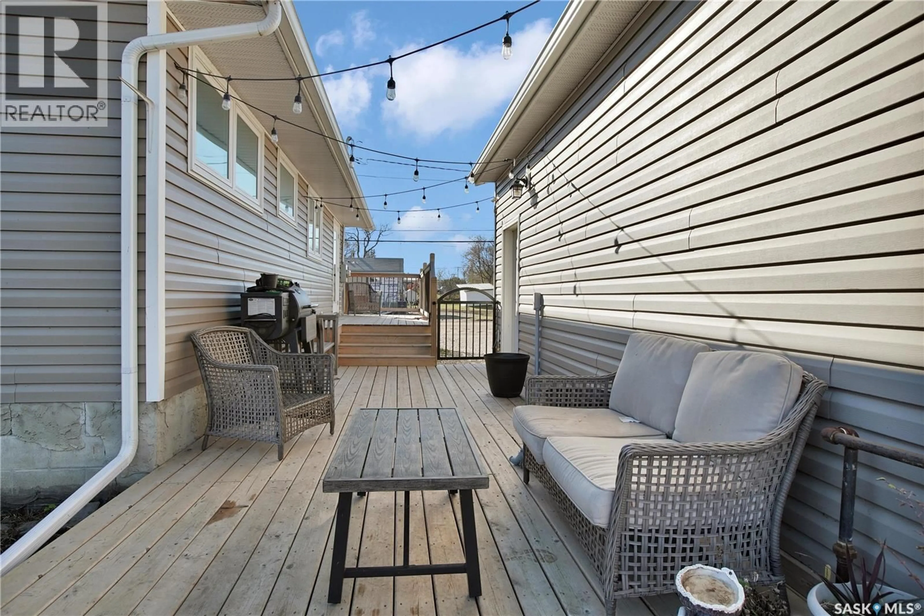 Patio, street for 305 2ND STREET, Duck Lake Saskatchewan S0K1J0