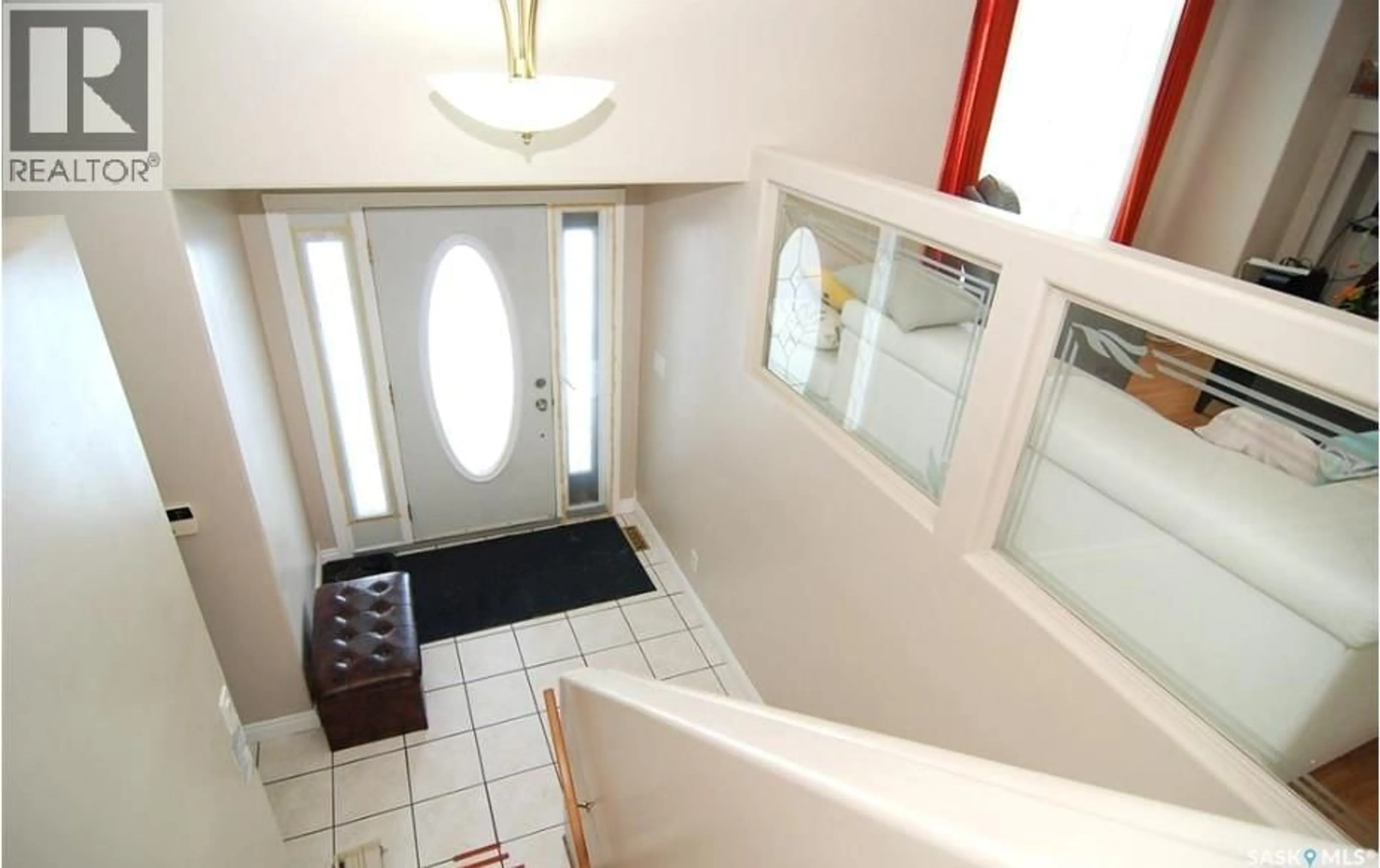 Indoor foyer for 2915 37TH STREET, Saskatoon Saskatchewan S7L7H8