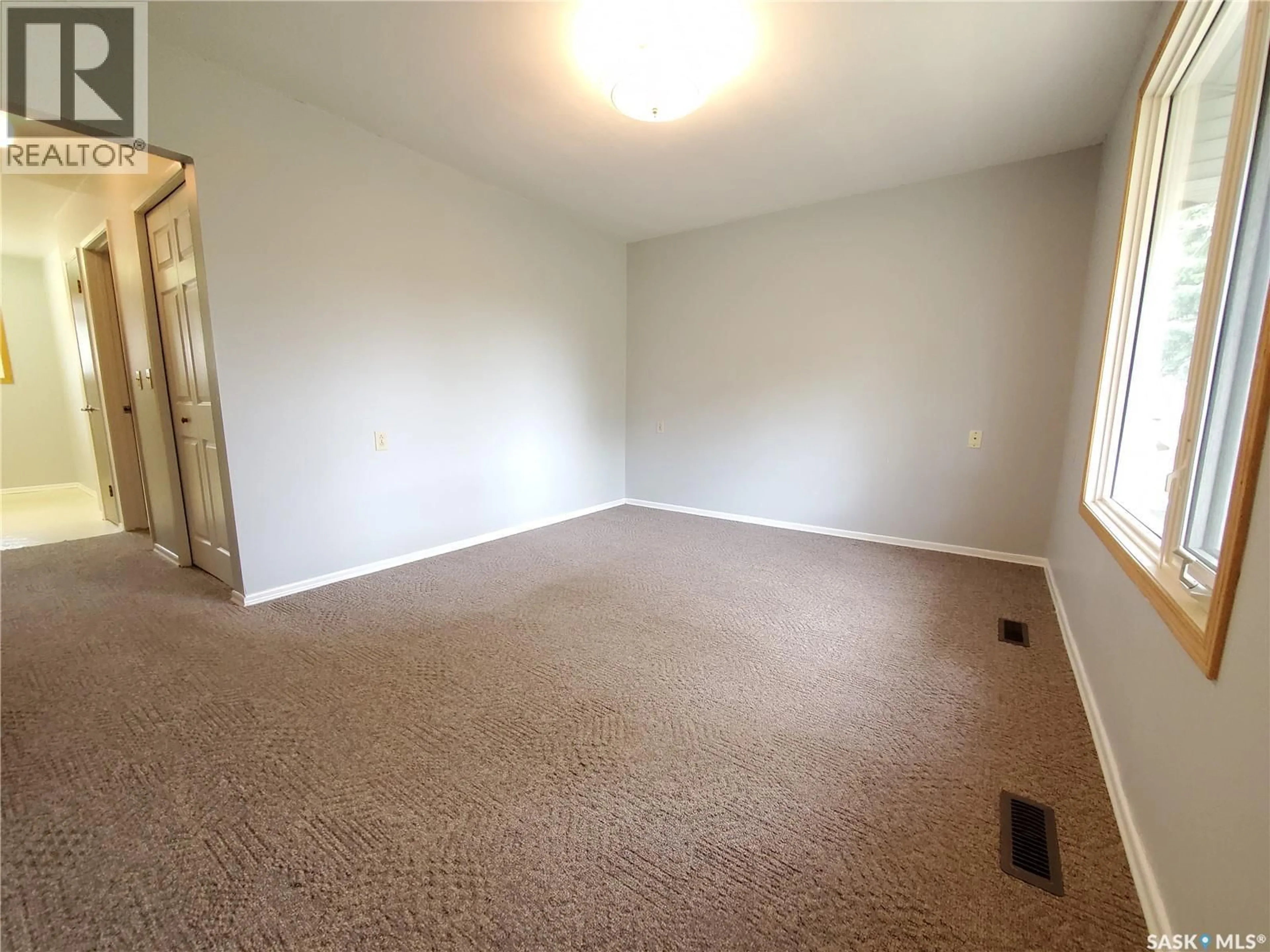 A pic of a room for 1508 ARMADA STREET, Vanguard Saskatchewan S0N2V0