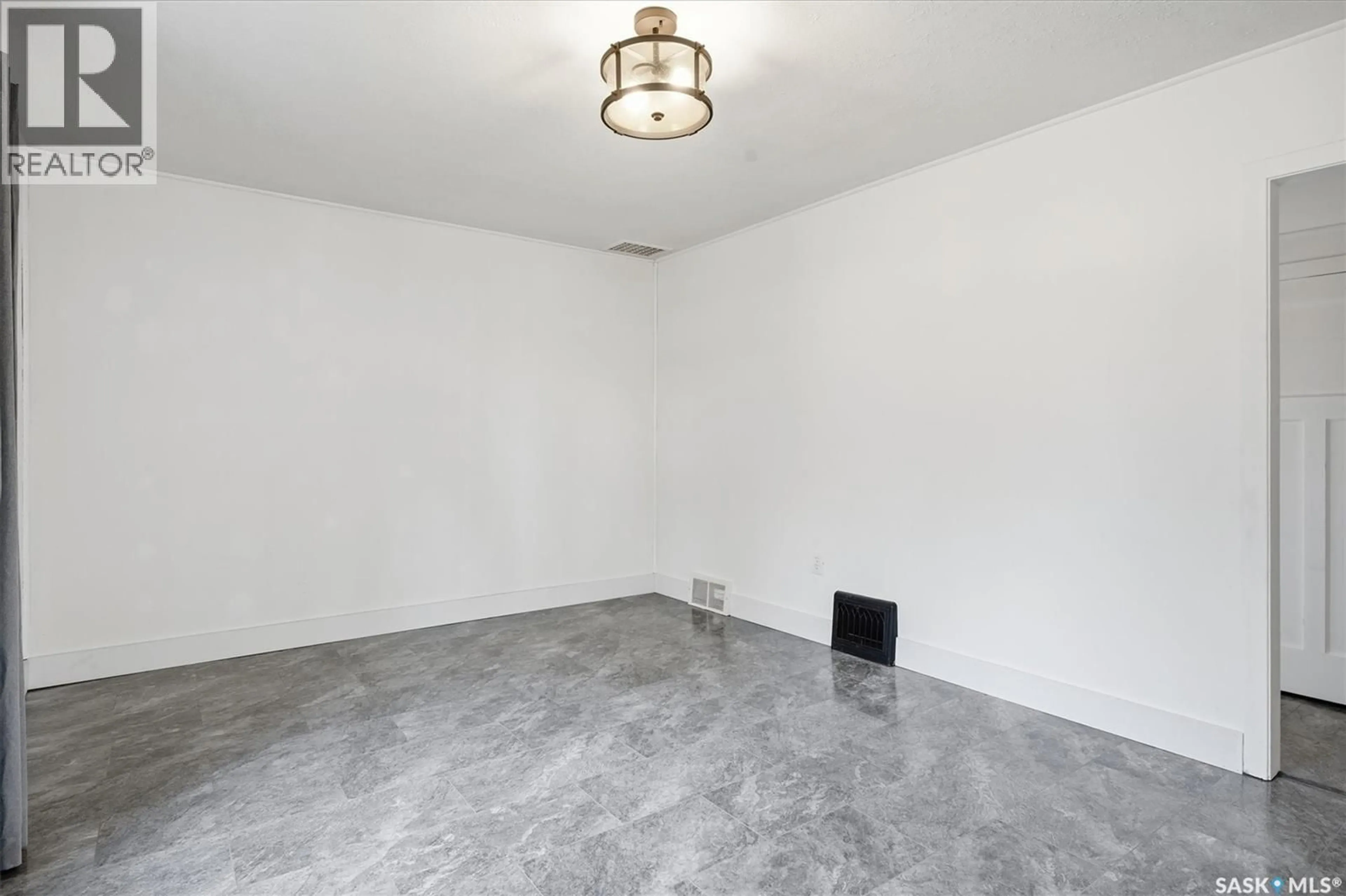 A pic of a room for 122 WILLOW STREET, Saskatoon Saskatchewan S7J0C2