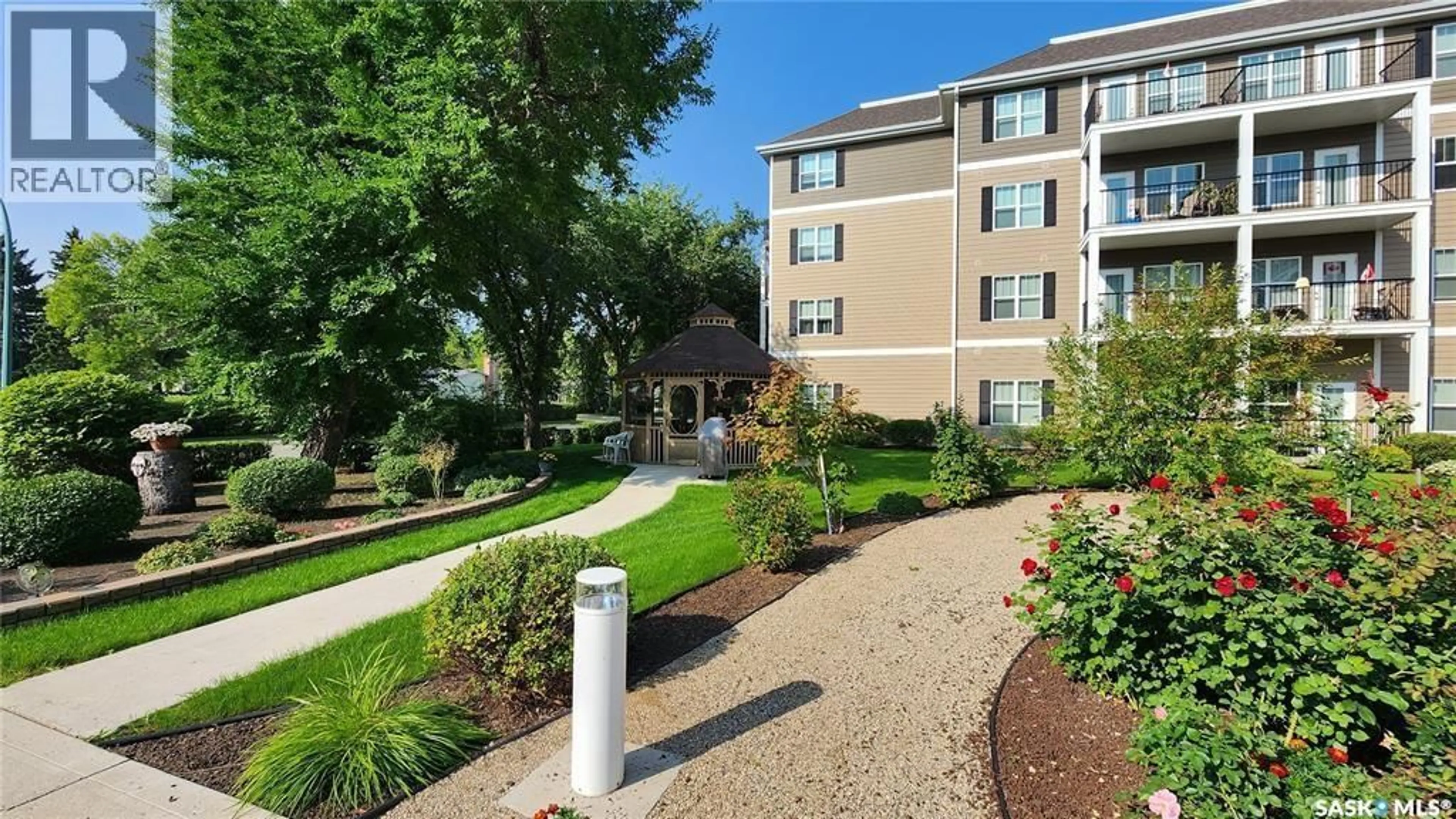 Patio, street for E - 321 680 7TH AVENUE, Melville Saskatchewan S0A2P0