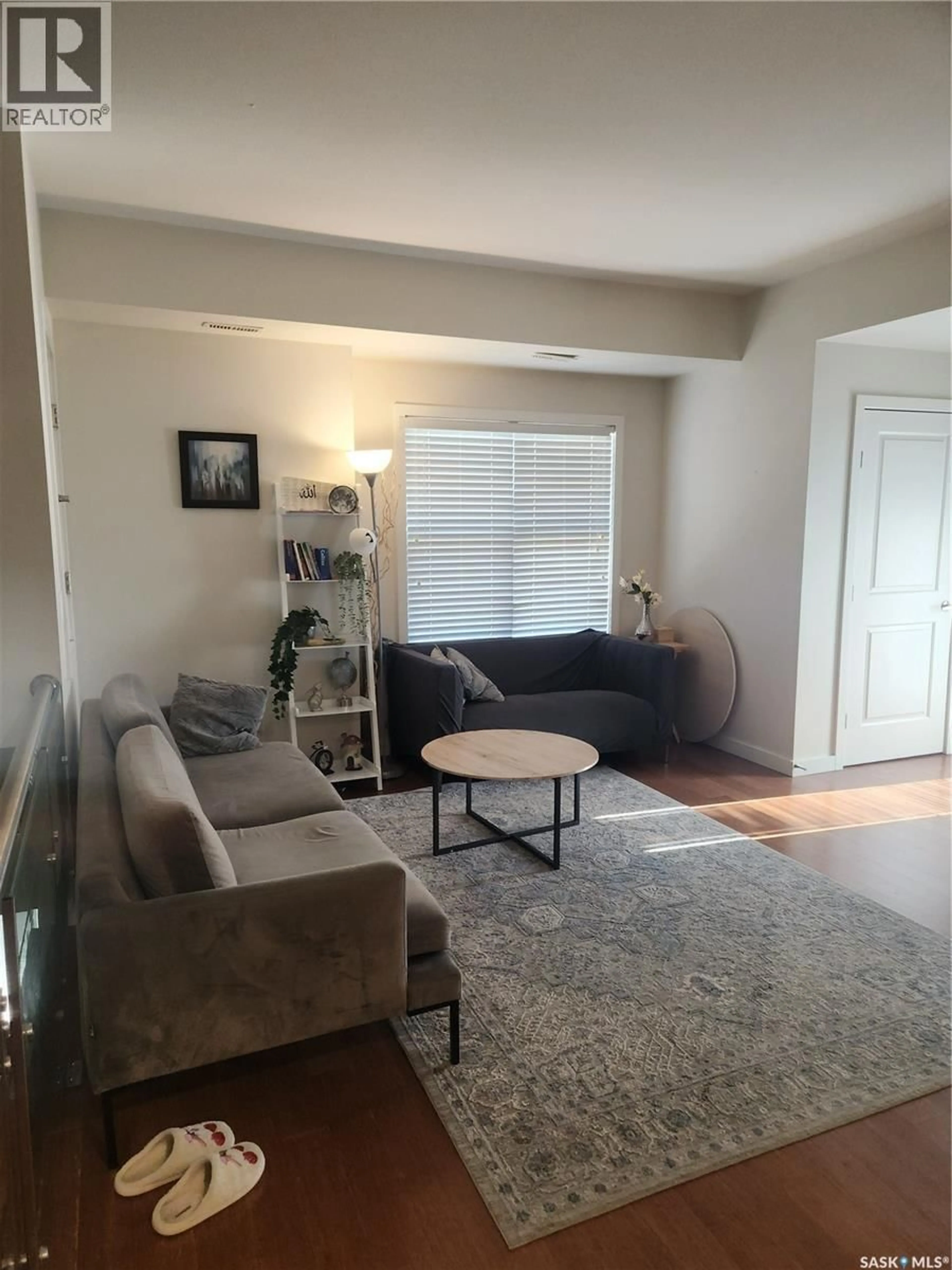 Living room with furniture, unknown for 1015 - 510 PATRICK CRESCENT, Saskatoon Saskatchewan S7W0M3