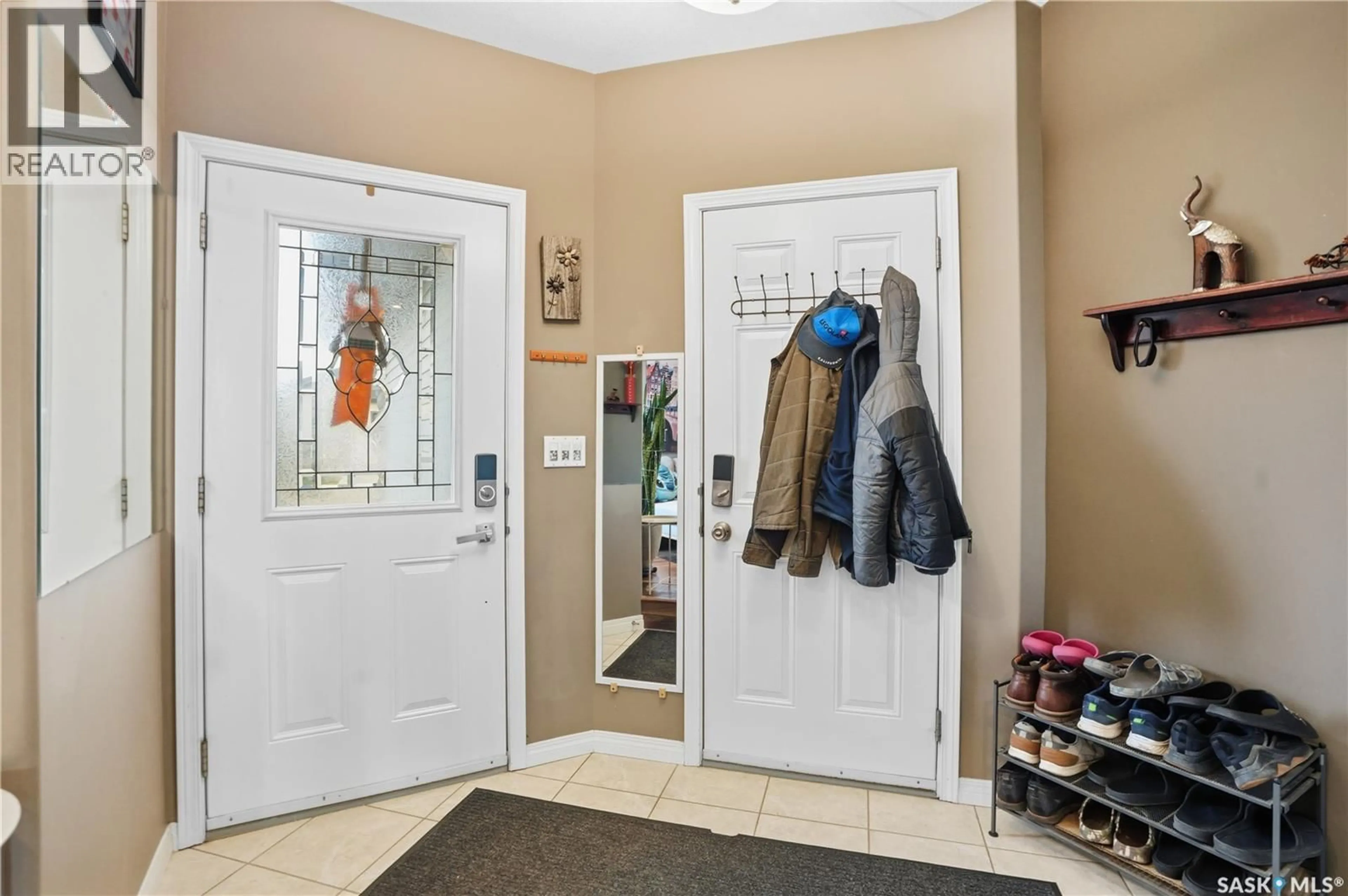 Indoor entryway for 515 DICKSON LANE, Saskatoon Saskatchewan S7T0H7