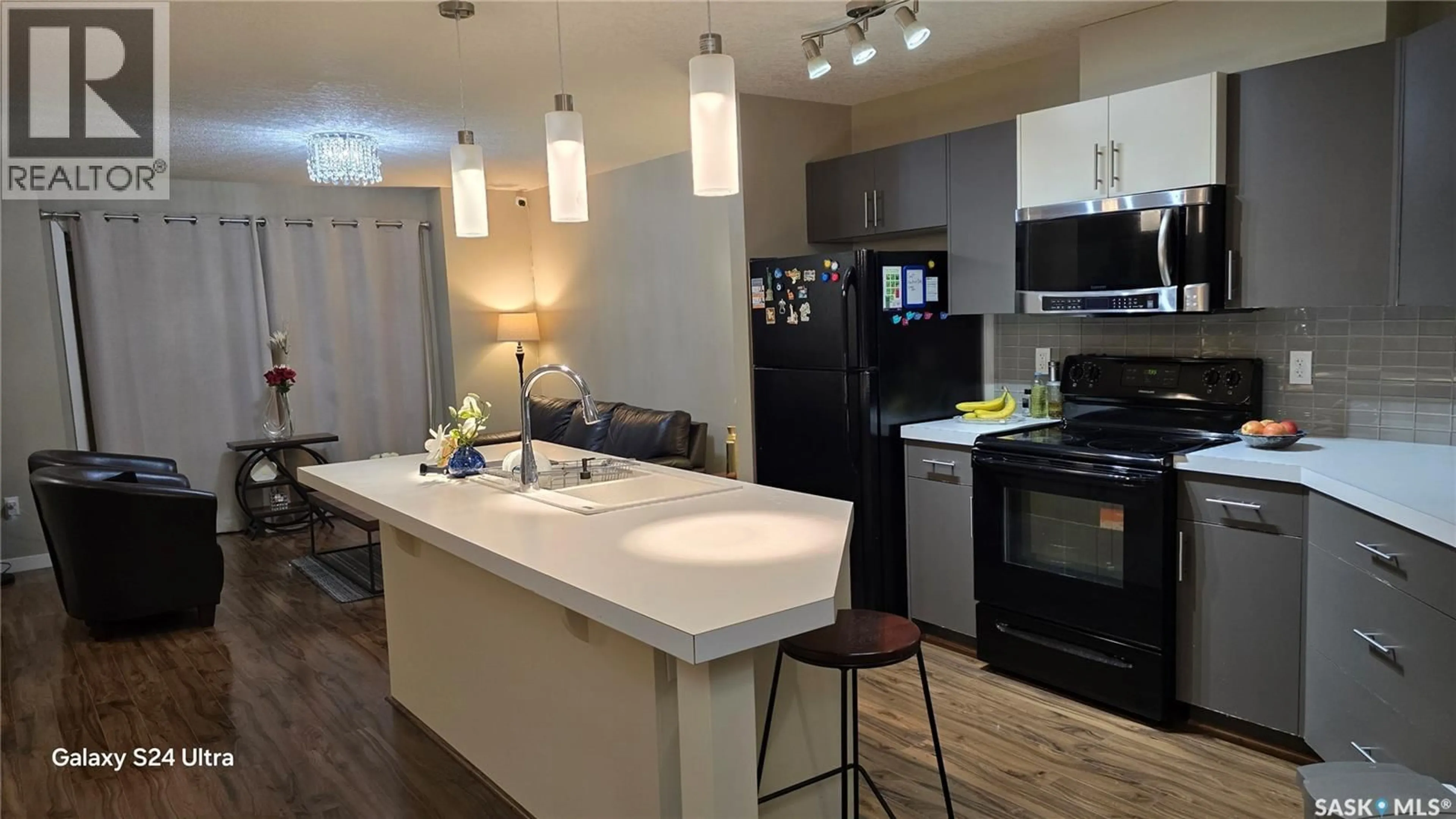 Open concept kitchen, unknown for 5110 MITCHINSON WAY, Regina Saskatchewan S4W0J9