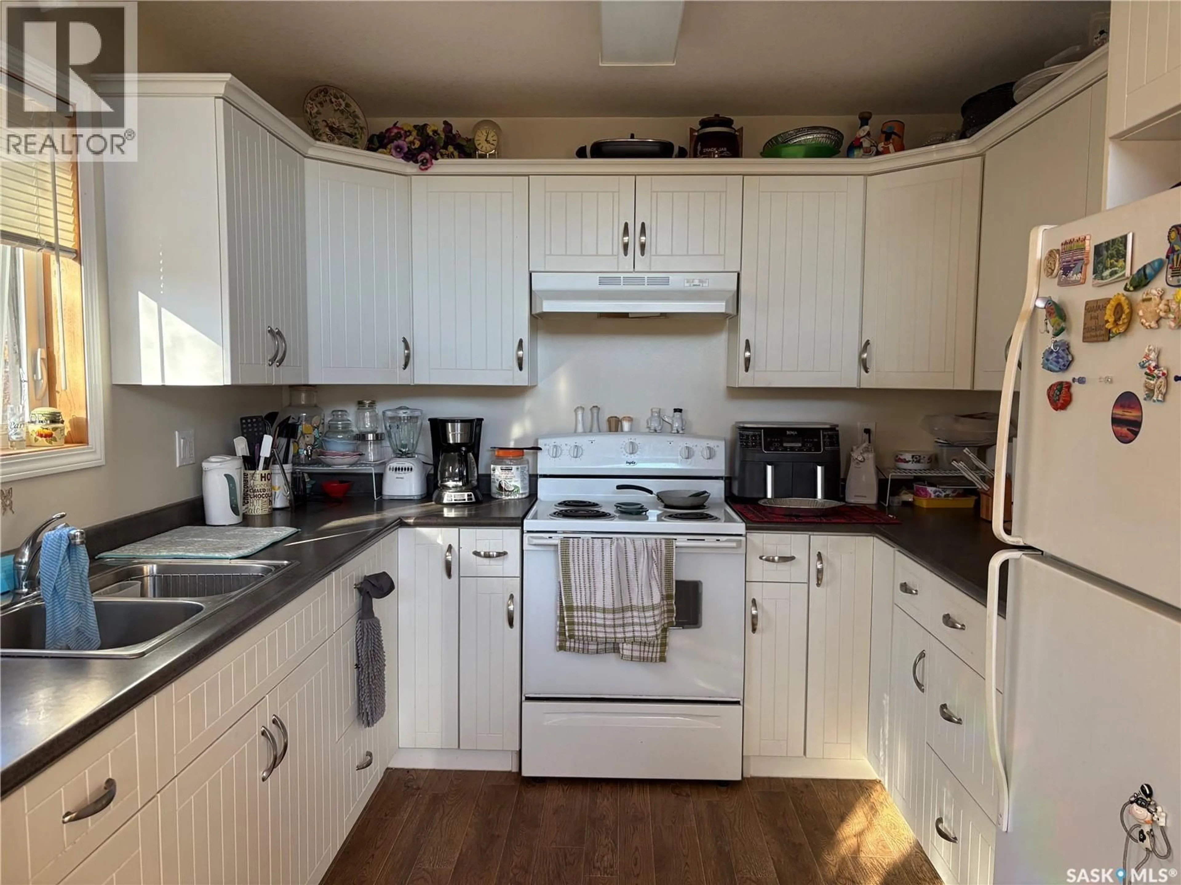 Standard kitchen, wood/laminate floor for 19 TRANQUILITY LANE, Big River Rm No. 555 Saskatchewan S0J0E0