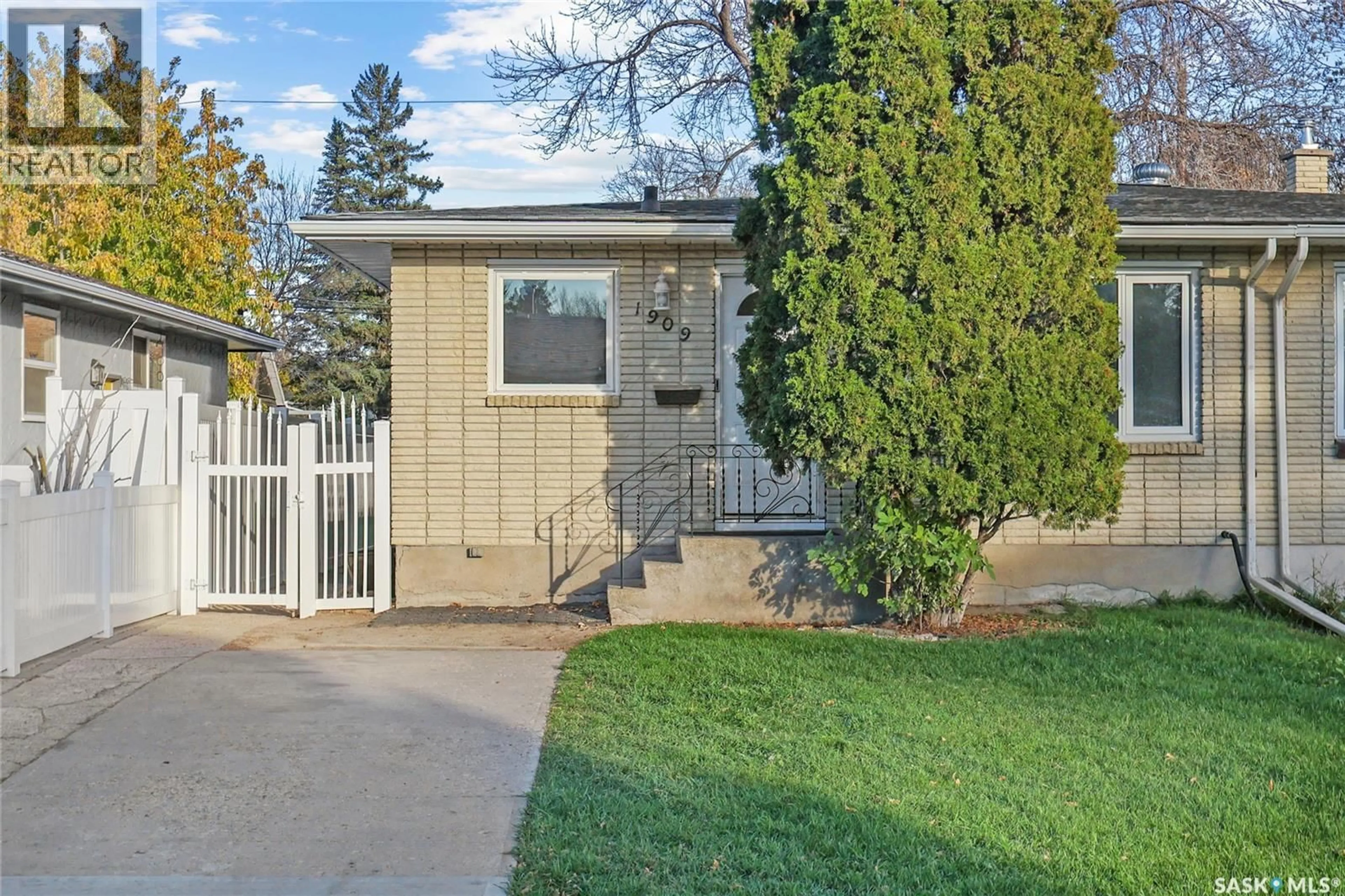 Unknown for 1909 ARTHUR STREET, Regina Saskatchewan S4T4W6