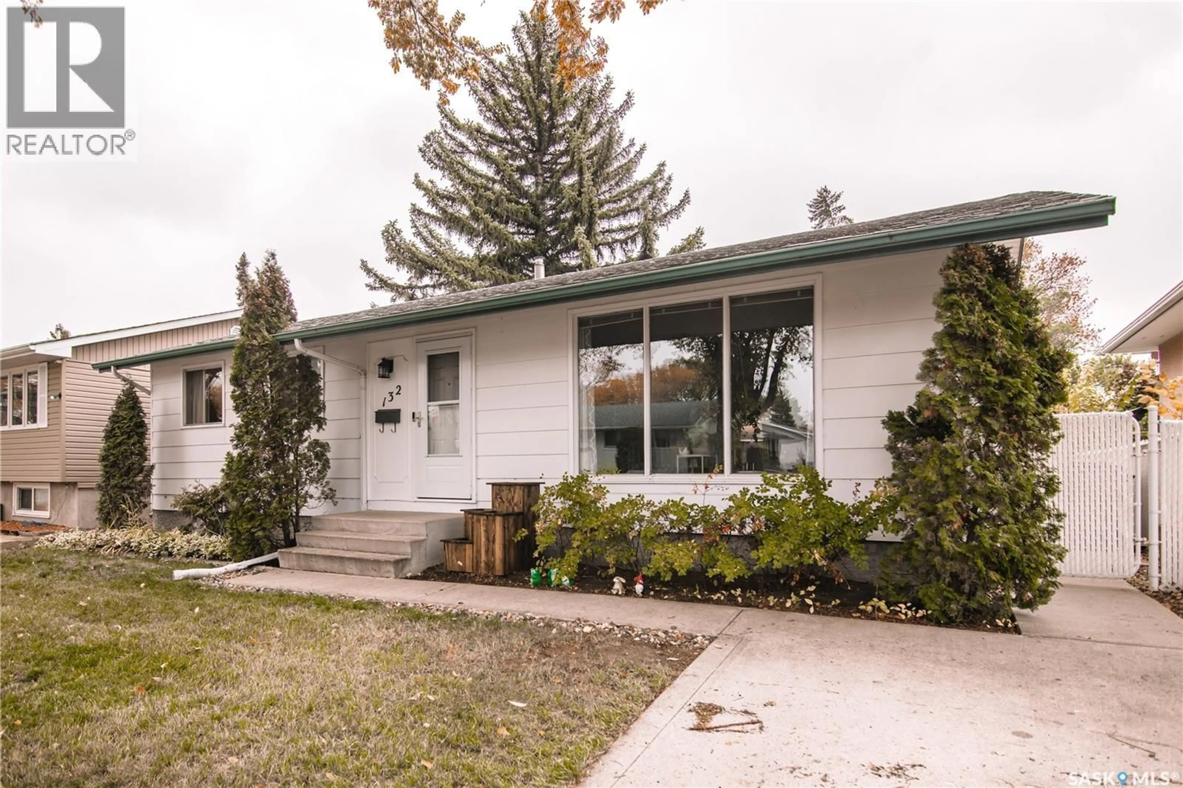 Home with vinyl exterior material, street for 132 NAGEL CRESCENT, Regina Saskatchewan S4N1N9