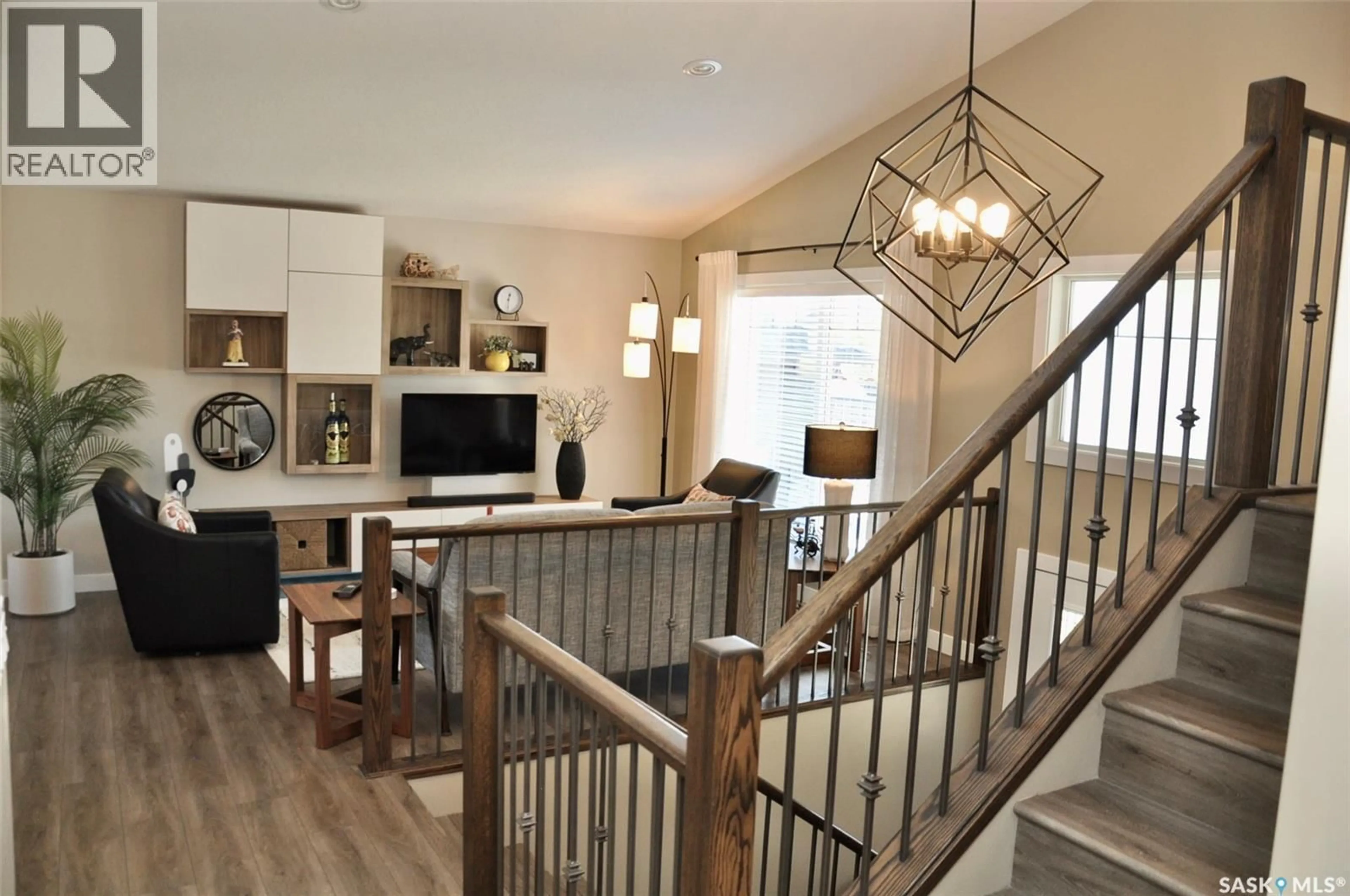 Unknown for 303 ROY CRESCENT, Saskatoon Saskatchewan S7W0L1
