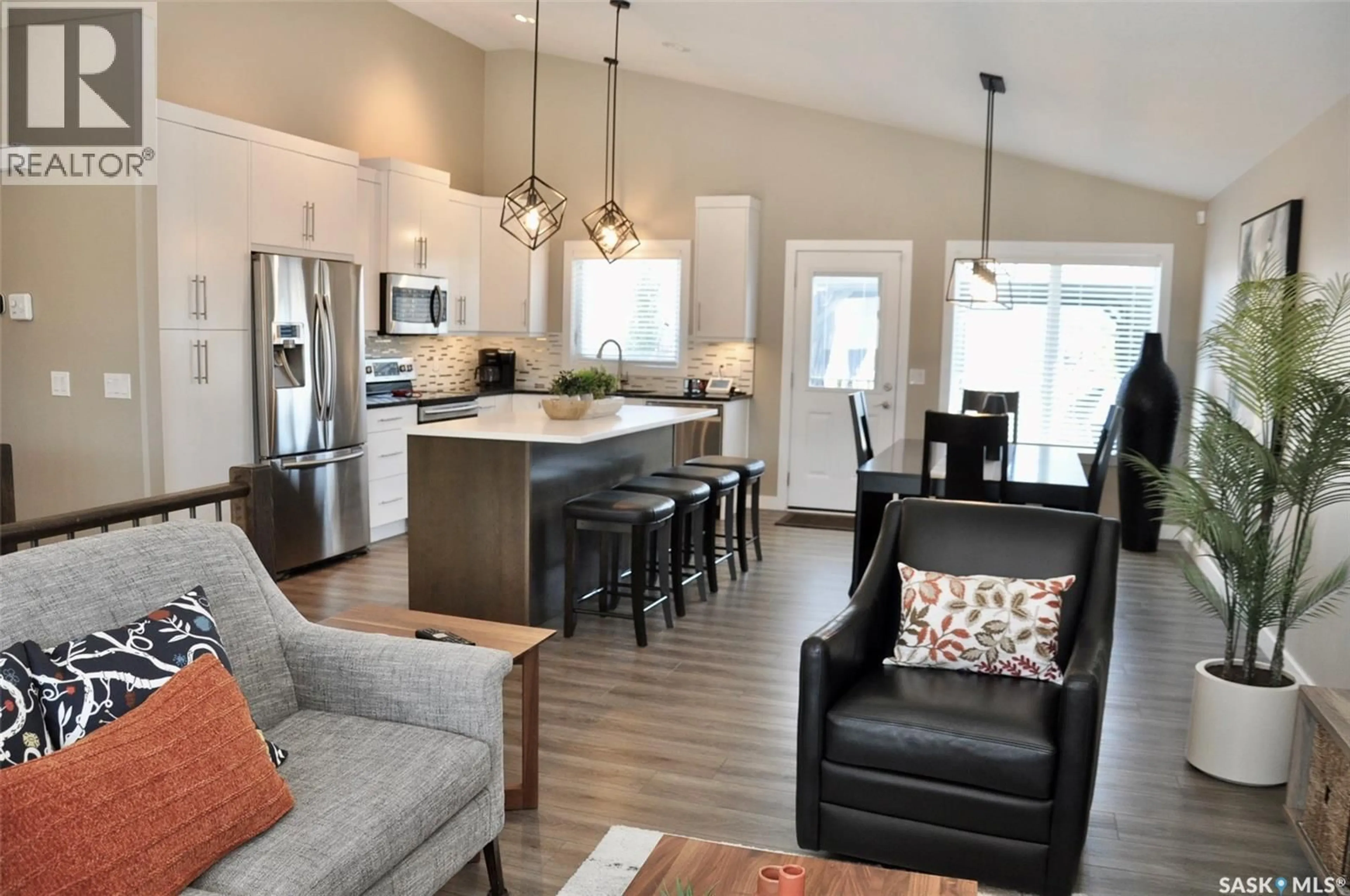 Open concept kitchen, unknown for 303 ROY CRESCENT, Saskatoon Saskatchewan S7W0L1