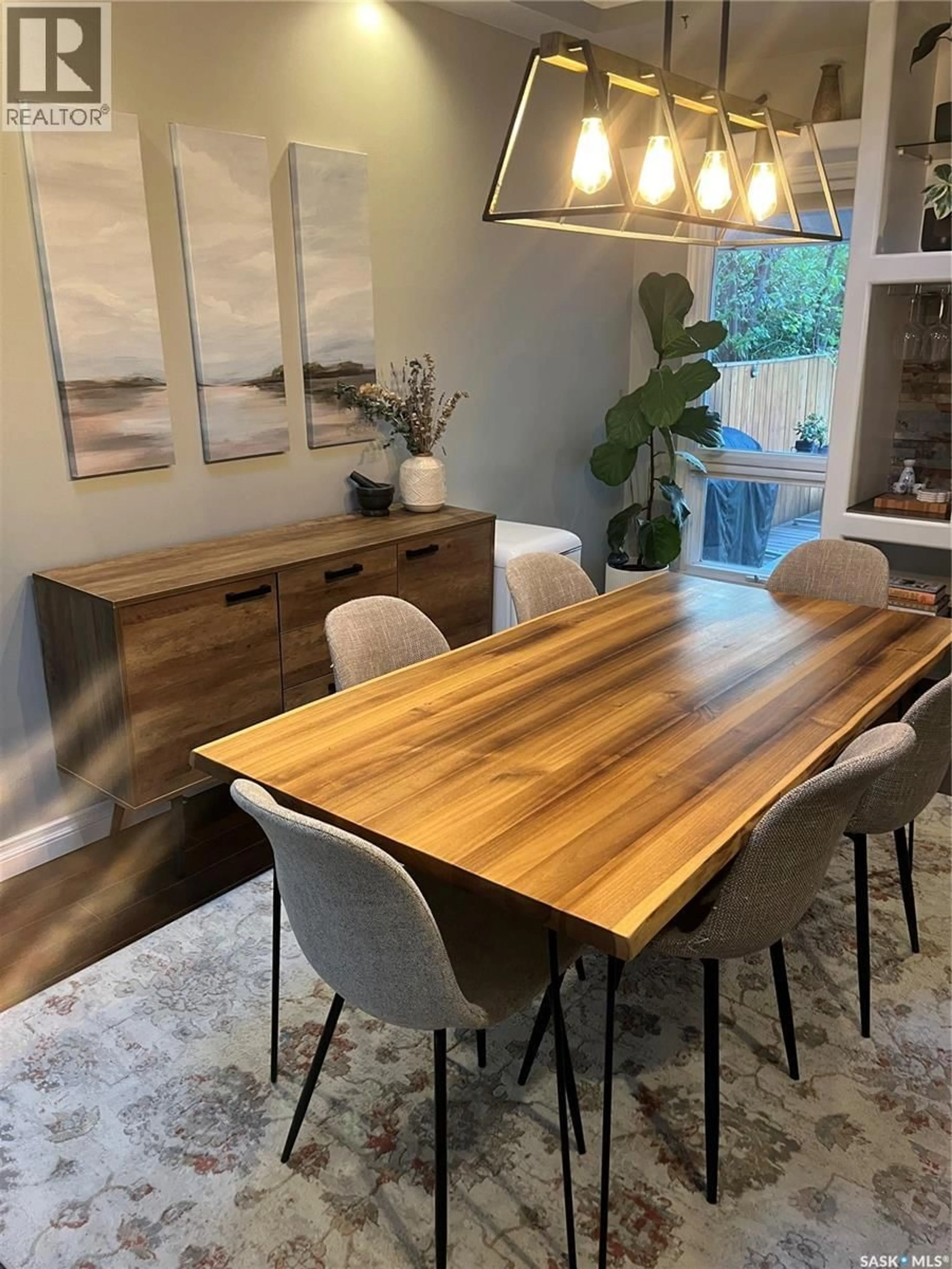 Dining room, wood/laminate floor for 1430 ROYAL STREET, Regina Saskatchewan S4T5A3