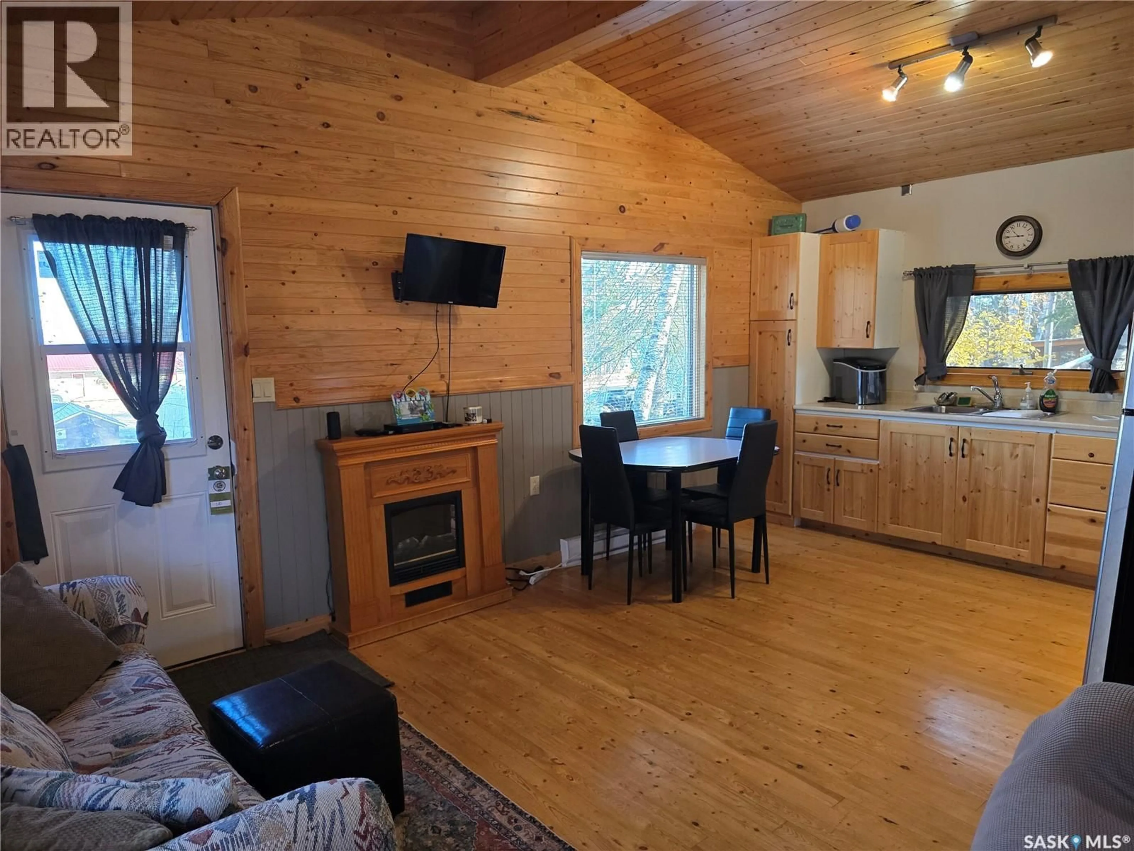 A pic of a room for 207 PINE DRIVE, Tobin Lake Saskatchewan S0E1E0