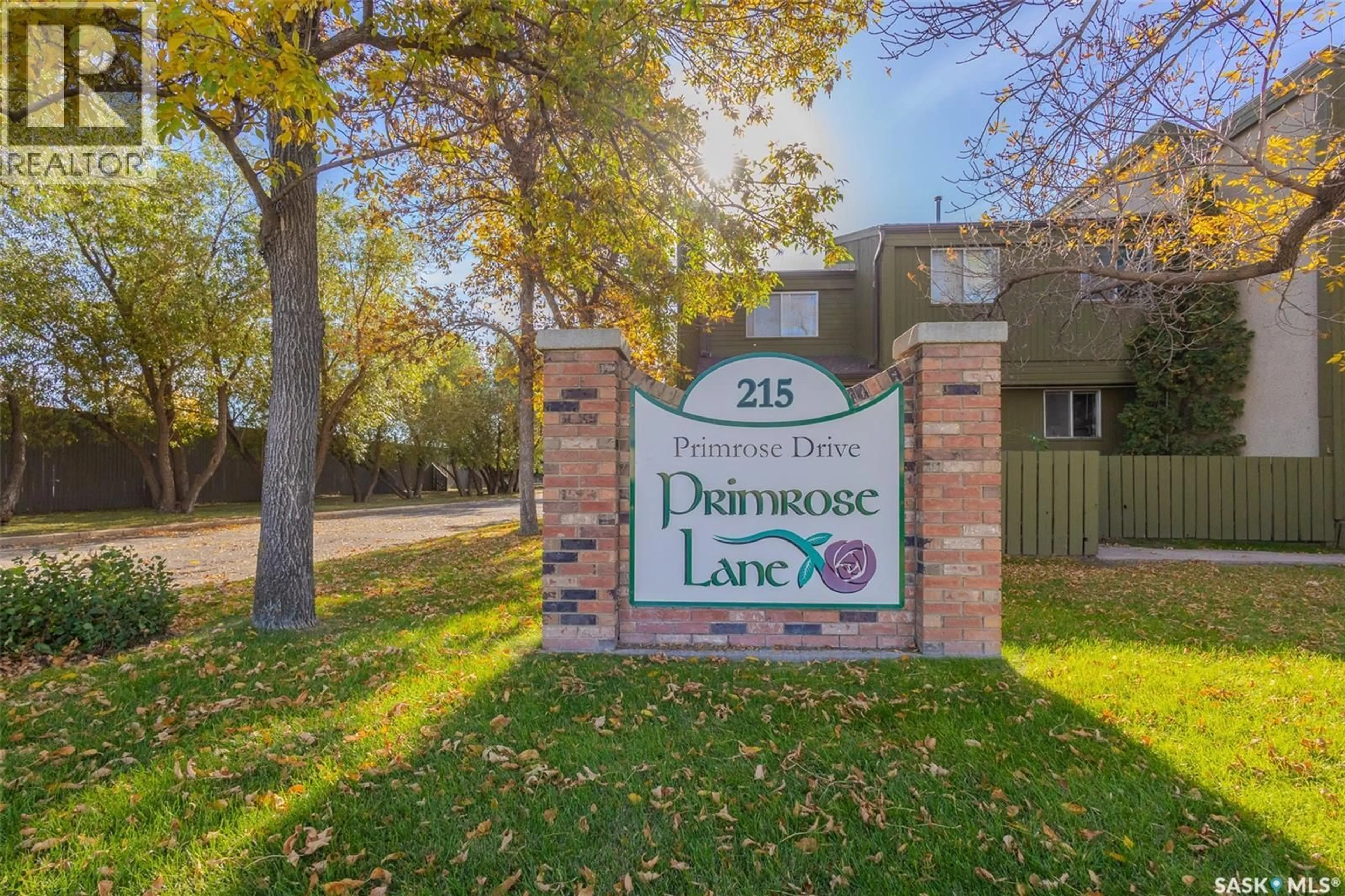 Patio, water/lake/river/ocean view for 3 215 PRIMROSE DRIVE, Saskatoon Saskatchewan S7K5E4