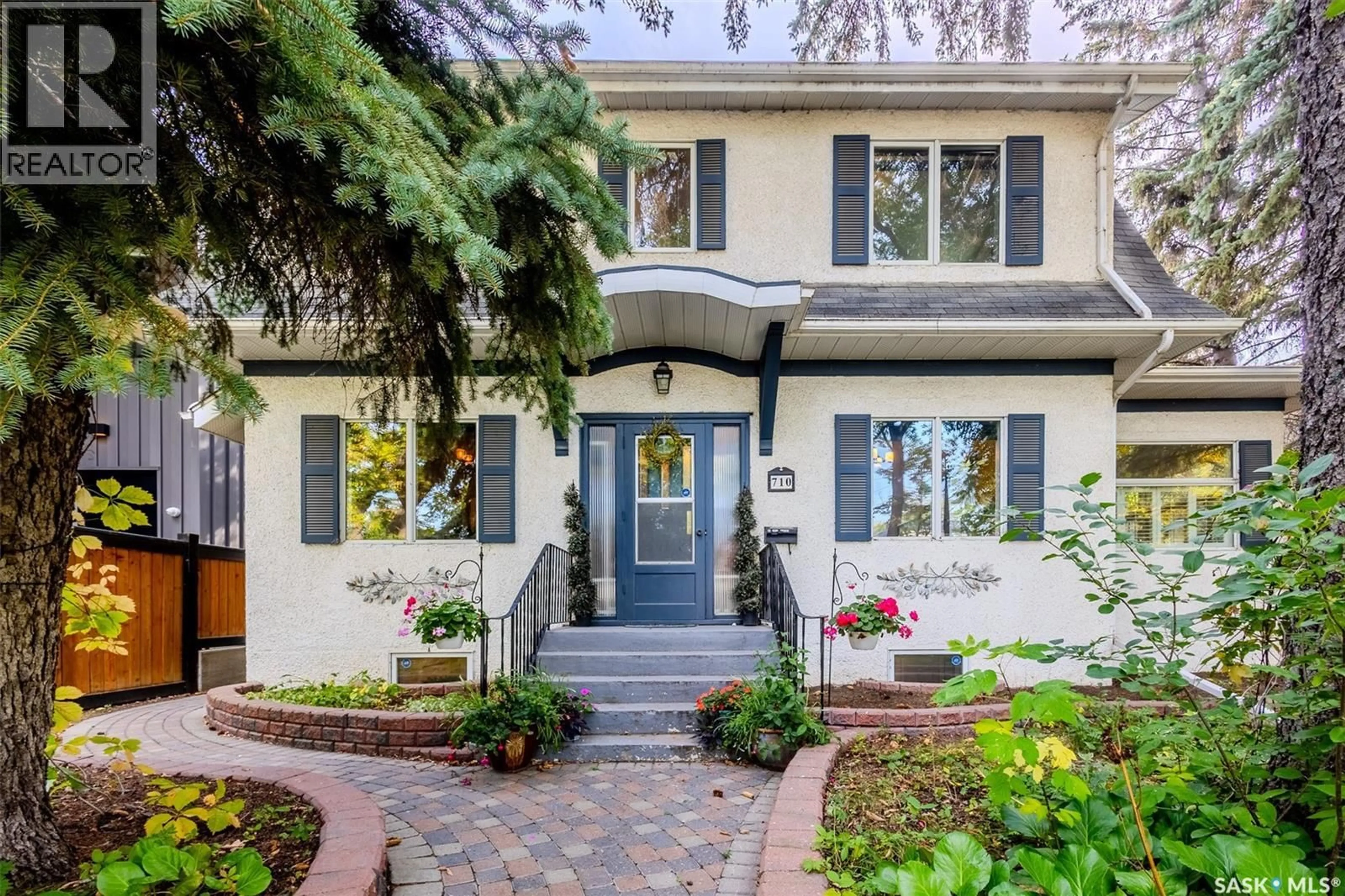 Home with brick exterior material, street for 710 UNIVERSITY DRIVE, Saskatoon Saskatchewan S7N0J4