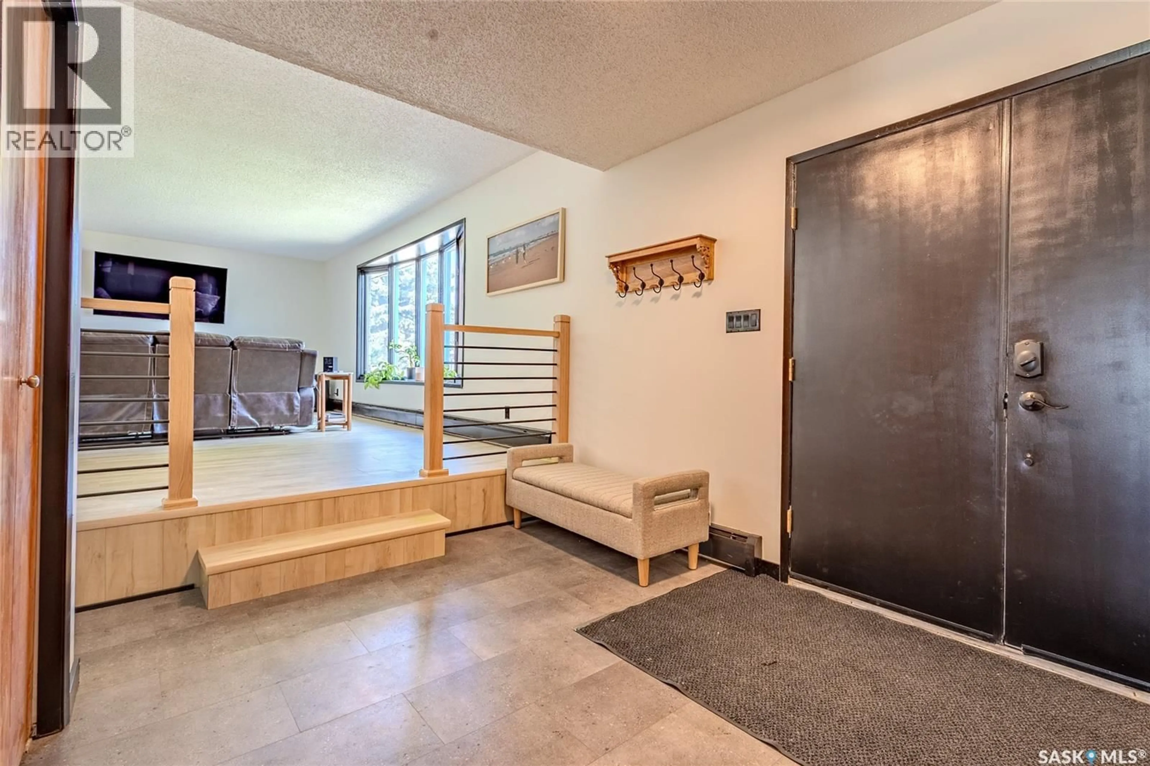 Indoor foyer for 302 4TH AVENUE, Langham Saskatchewan S0K2L0