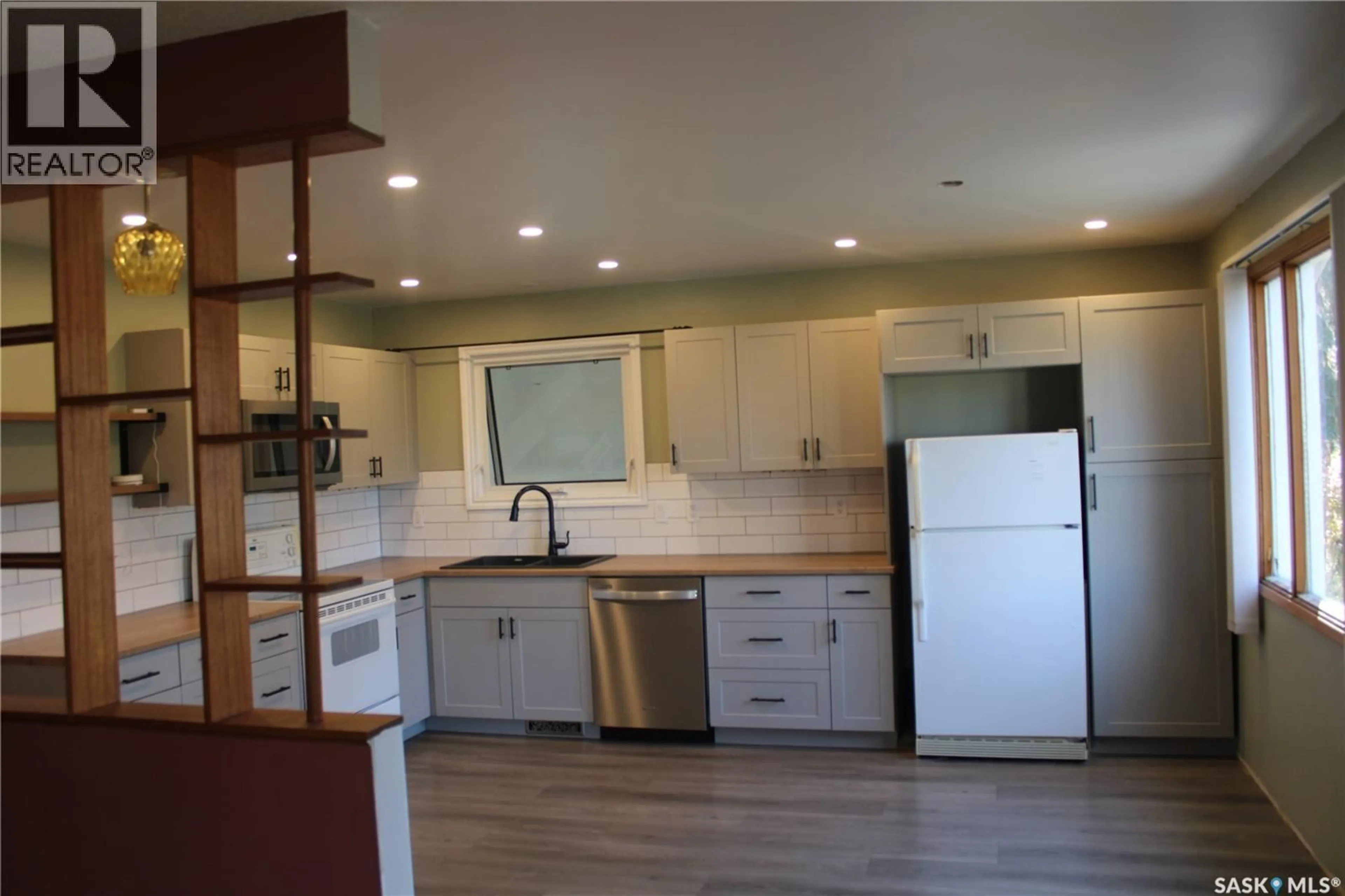 Open concept kitchen, unknown for 103 WELLINGTON AVENUE, Yorkton Saskatchewan S3N1Y1