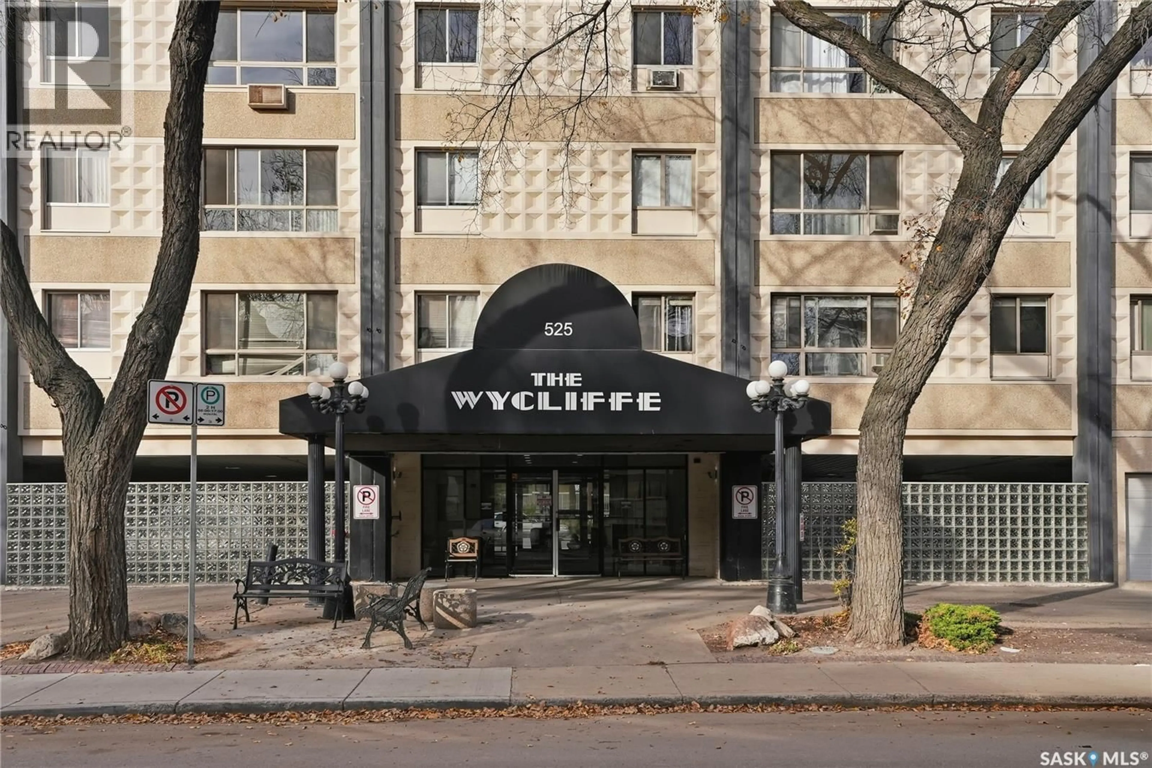Indoor foyer for N - 306 525 3RD AVENUE, Saskatoon Saskatchewan S7K2J6