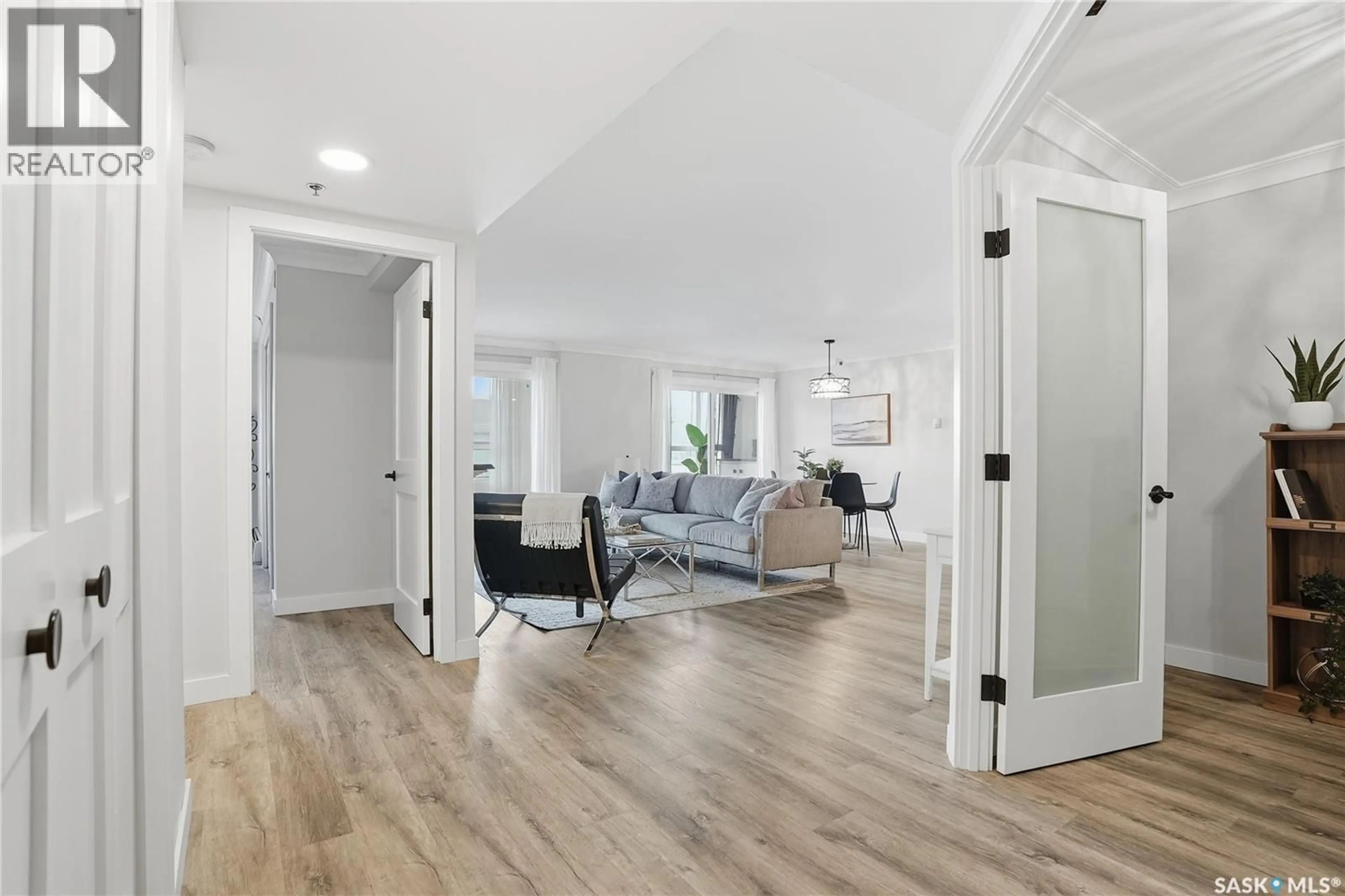 Indoor entryway for N - 306 525 3RD AVENUE, Saskatoon Saskatchewan S7K2J6