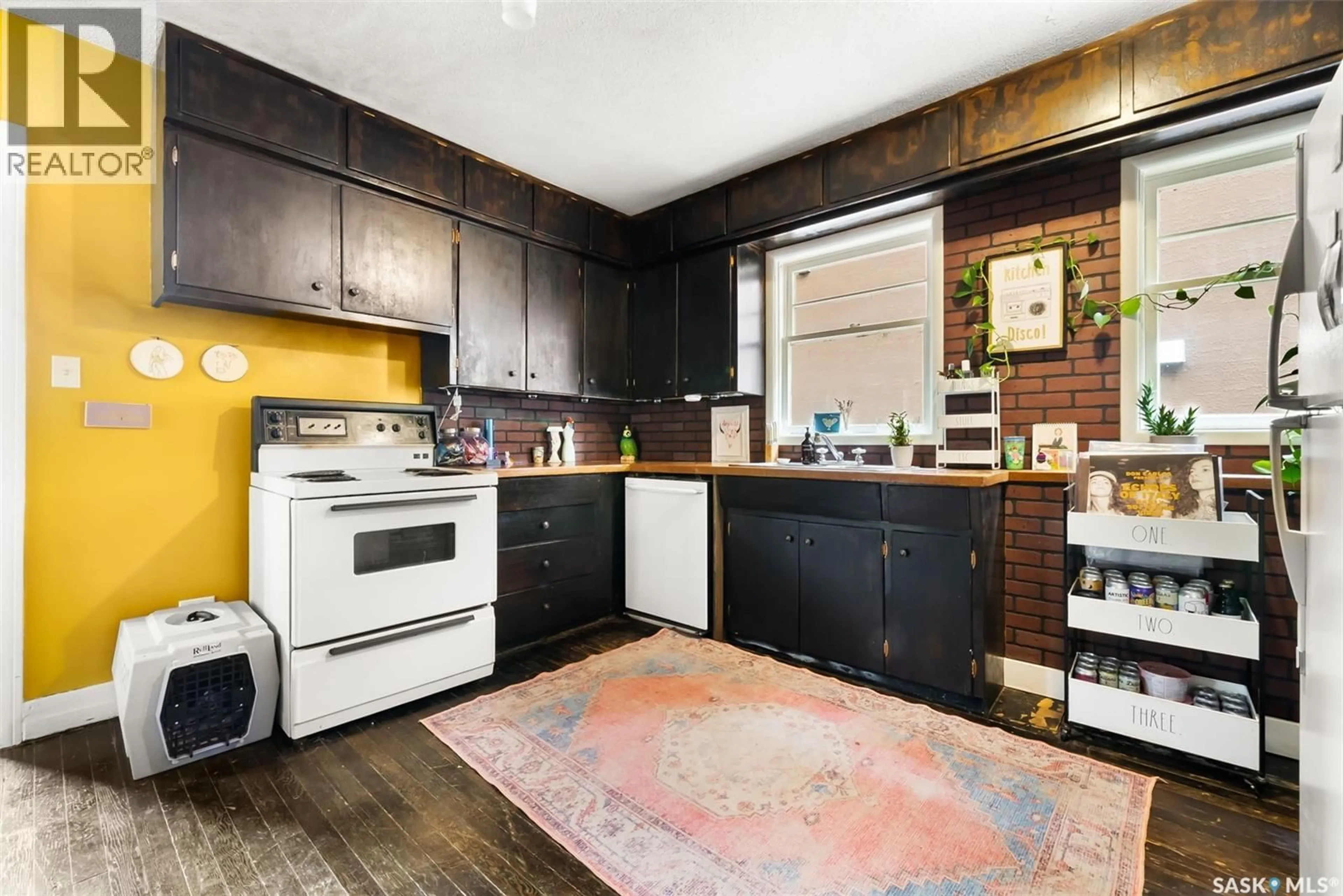 Standard kitchen, unknown for 2729 12TH AVENUE, Regina Saskatchewan S4T1J3