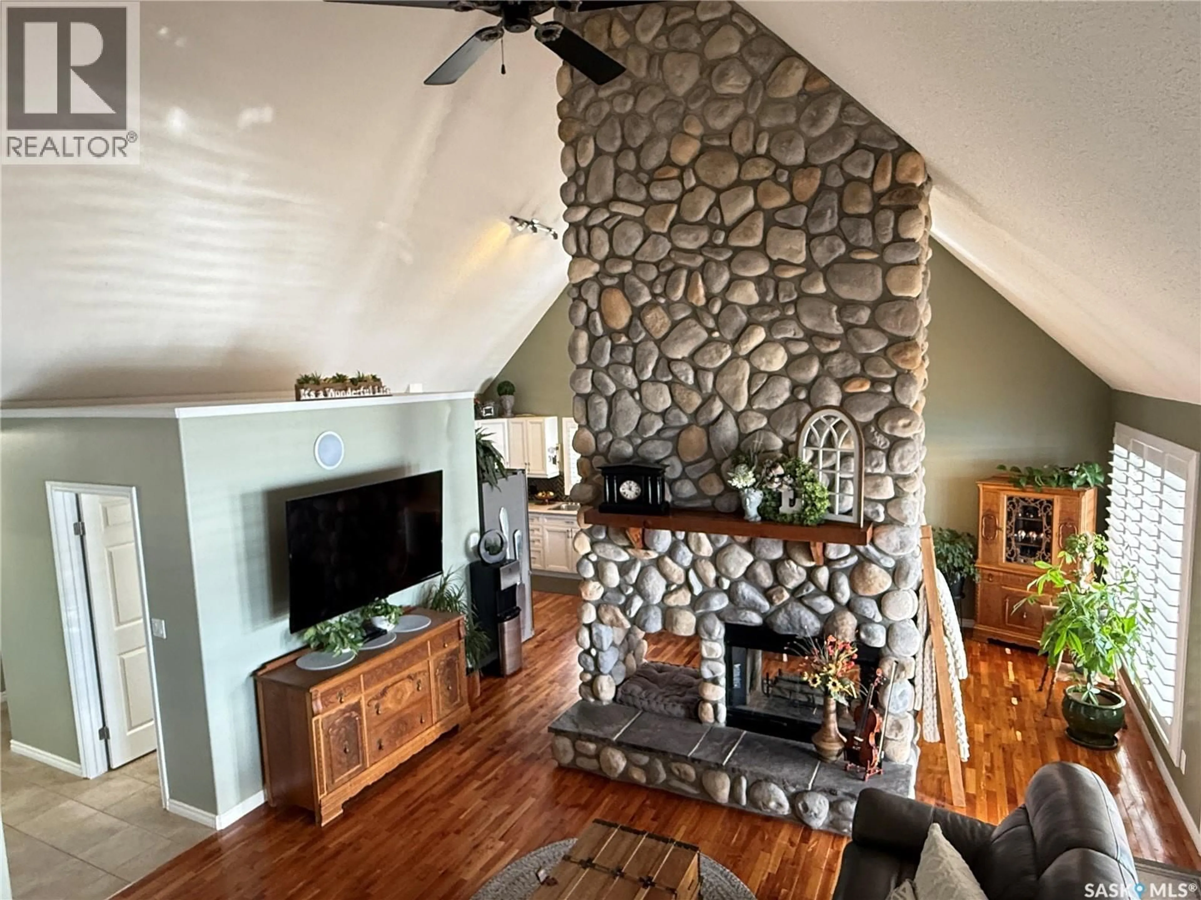 Living room with furniture, unknown for 18 LAKEVIEW LANE, Melville Beach Saskatchewan S0A1E0