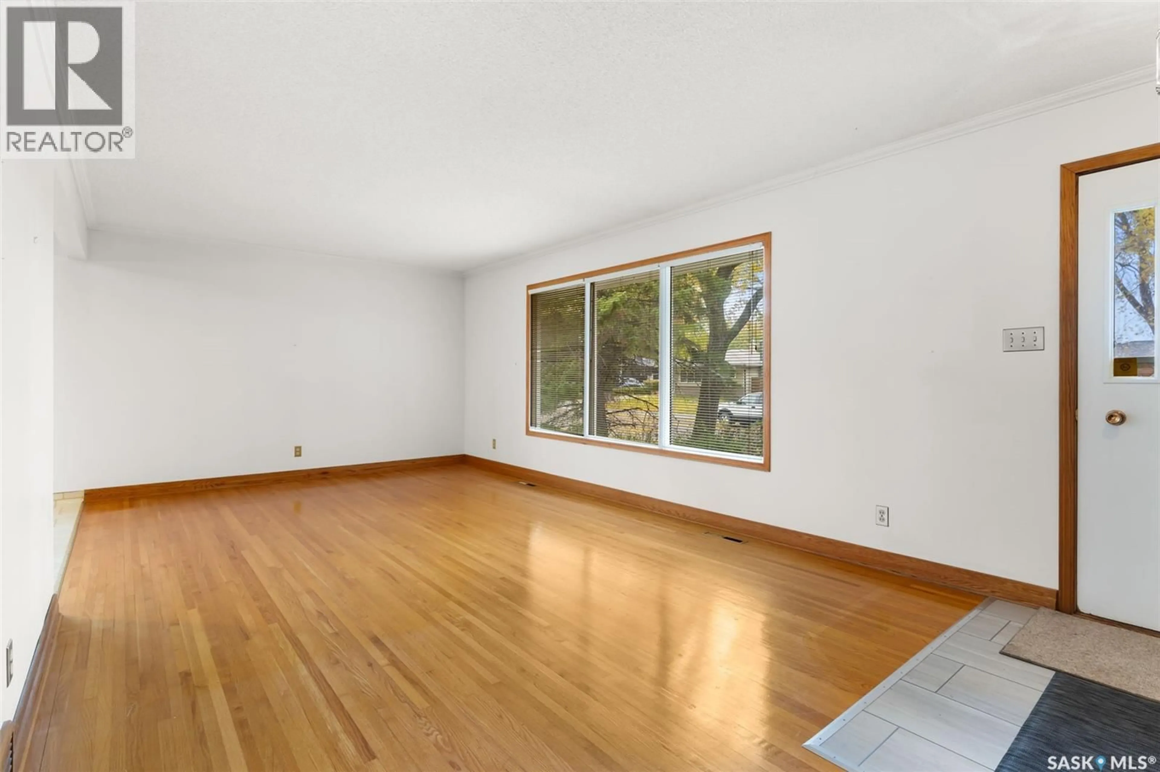A pic of a room for 3307 28TH AVENUE, Regina Saskatchewan S4S2N1