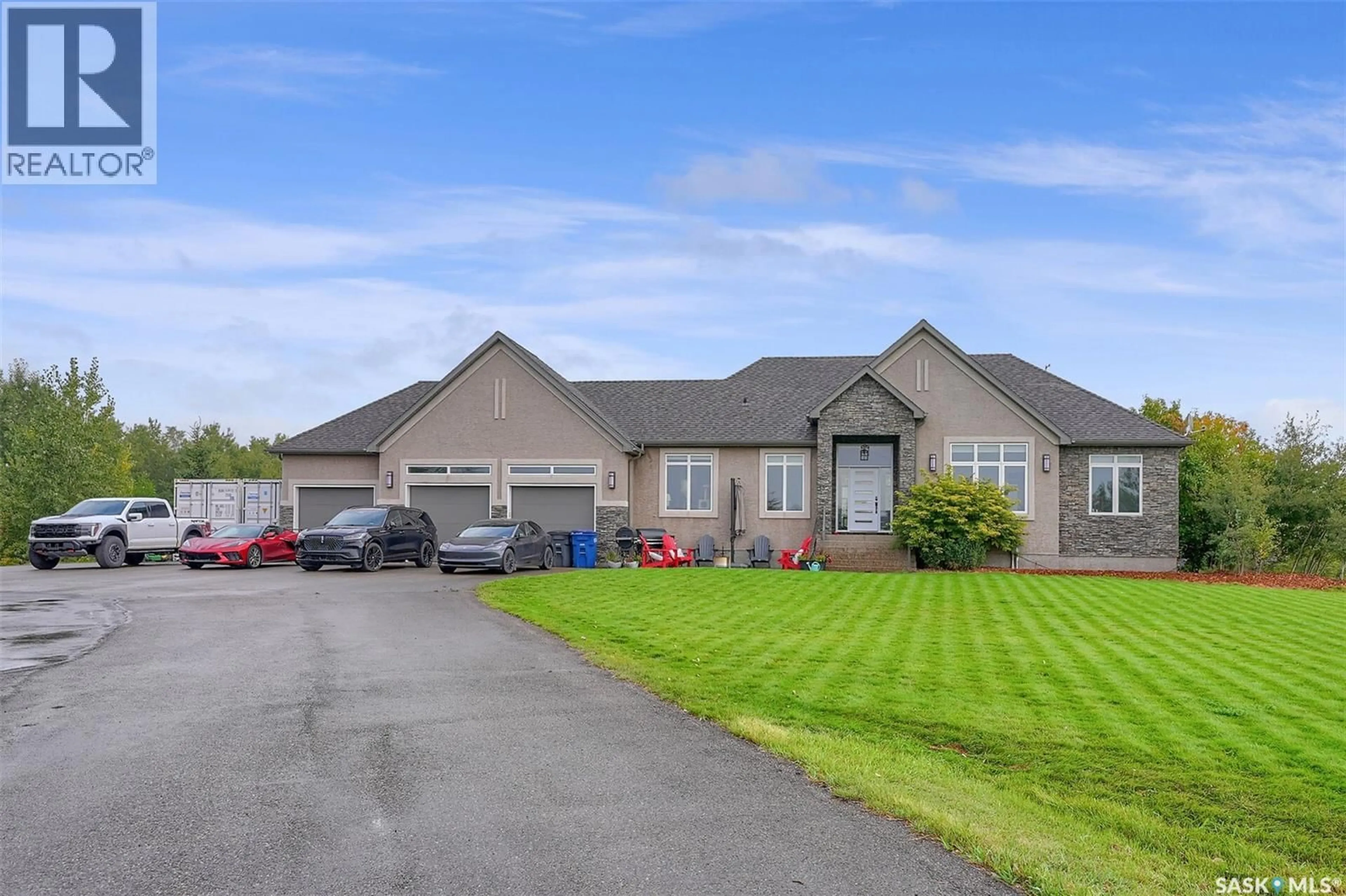 A pic from outside/outdoor area/front of a property/back of a property/a pic from drone, street for 300 HANLEY CRESCENT, Edenwold Rm No.158 Saskatchewan S0G3Z0