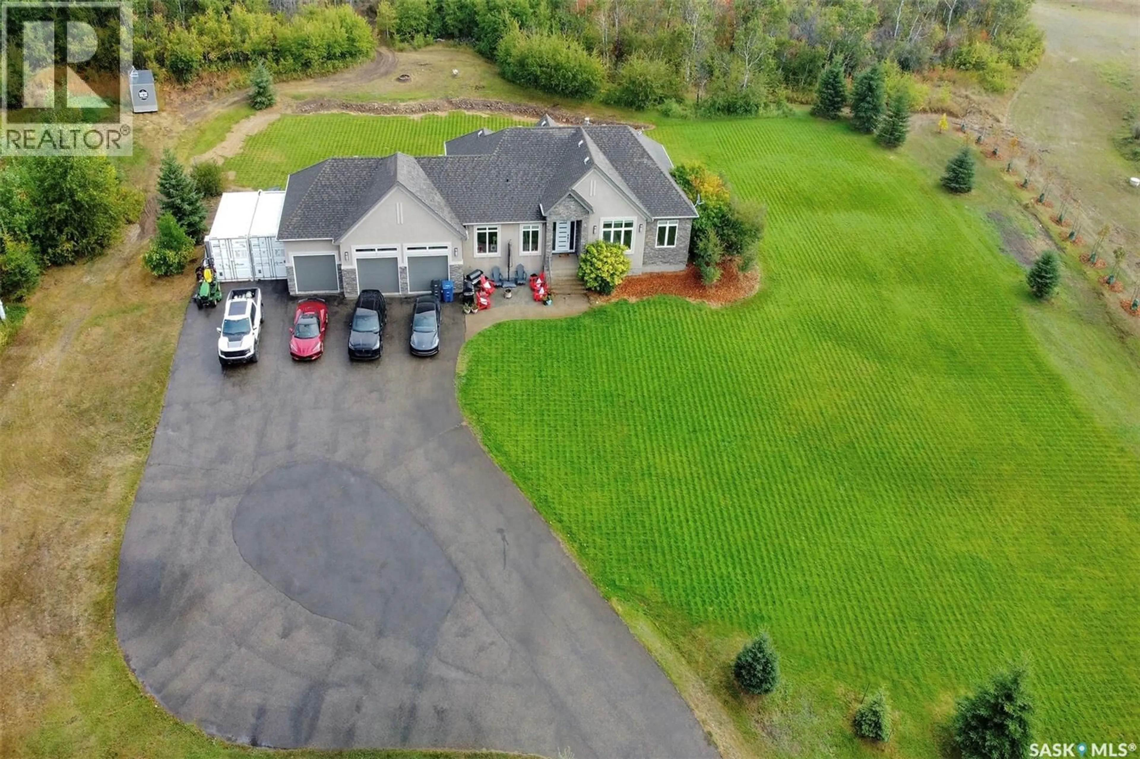 A pic from outside/outdoor area/front of a property/back of a property/a pic from drone, street for 300 HANLEY CRESCENT, Edenwold Rm No.158 Saskatchewan S0G3Z0