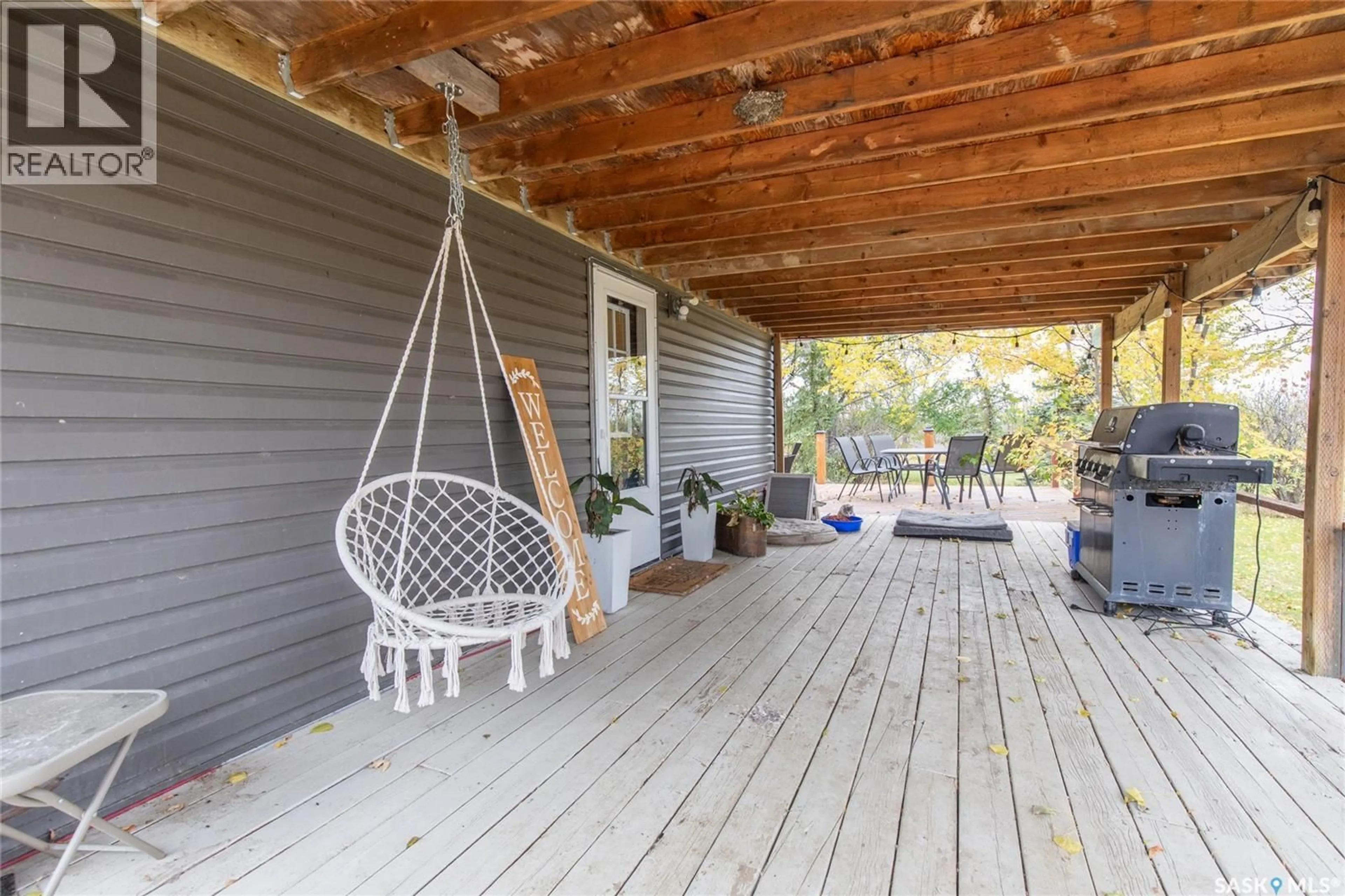 Patio, street for McDermit ACREAGE, Wheatlands Rm No. 163 Saskatchewan S0H3E0