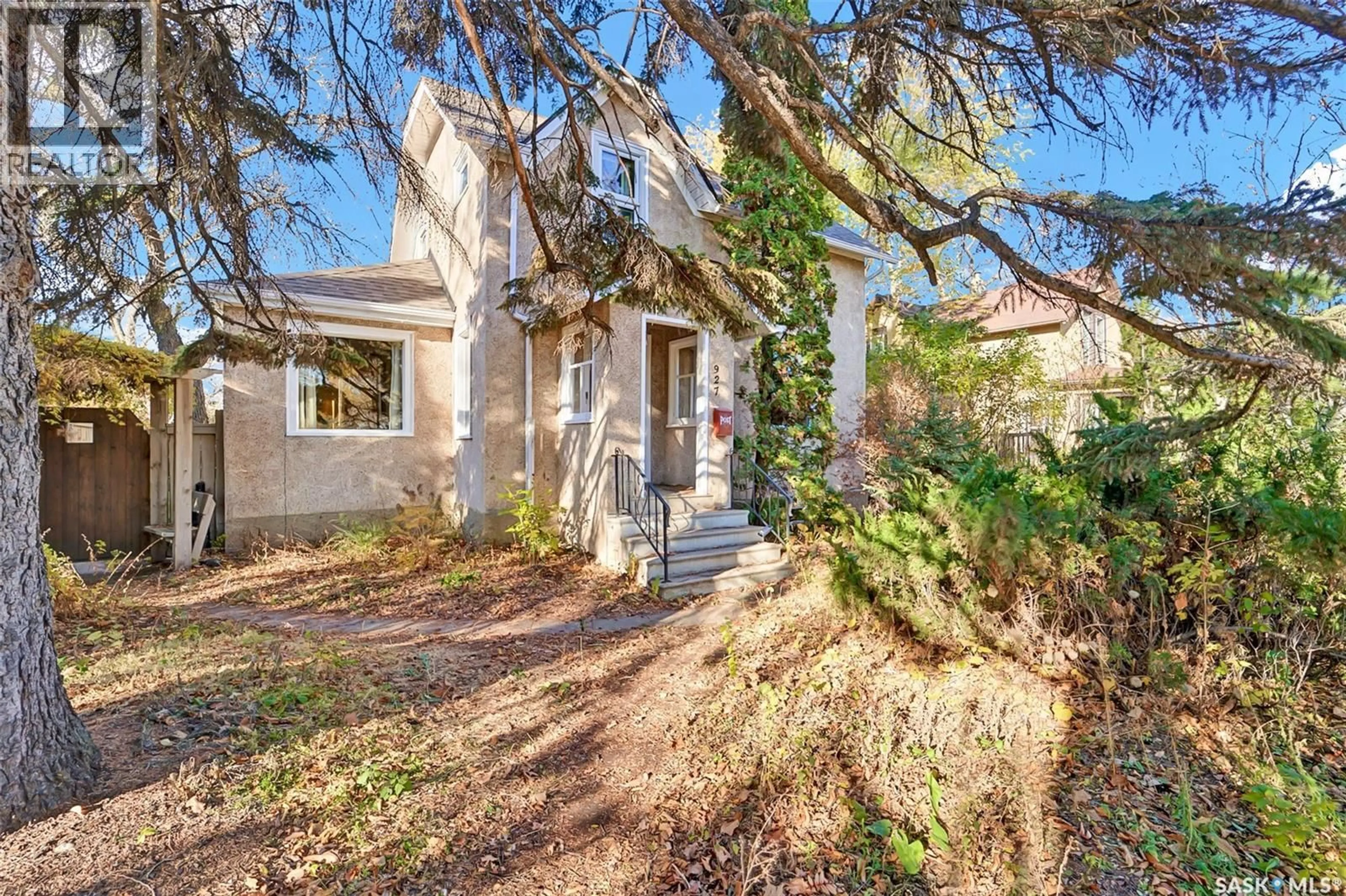 Unknown for 927 10TH AVENUE, Saskatoon Saskatchewan S7K3A3