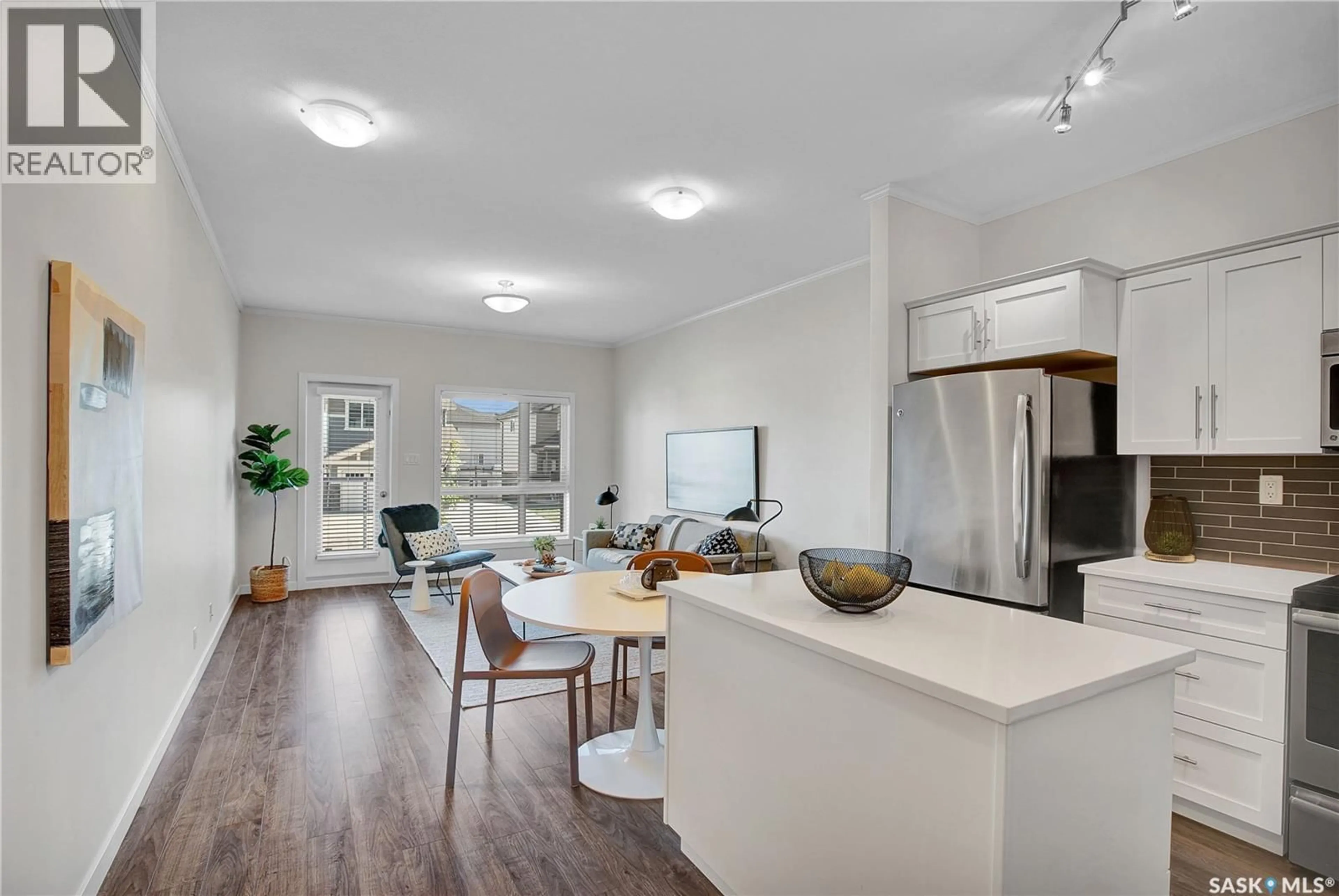 Open concept kitchen, unknown for 112 545 HASSARD CLOSE, Saskatoon Saskatchewan S7L6V3