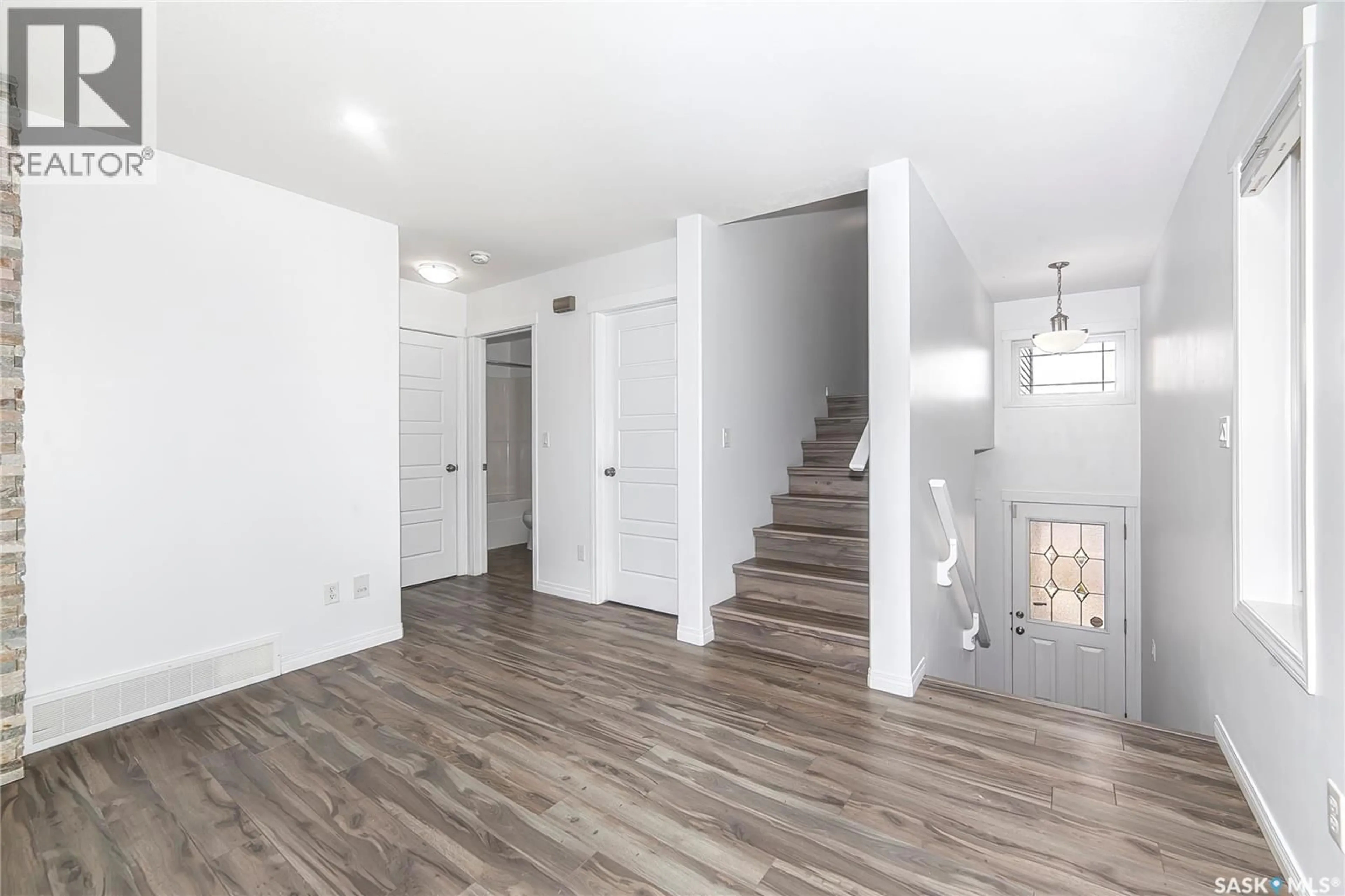 Indoor entryway for 239 HENICK CRESCENT, Saskatoon Saskatchewan S7R0J9