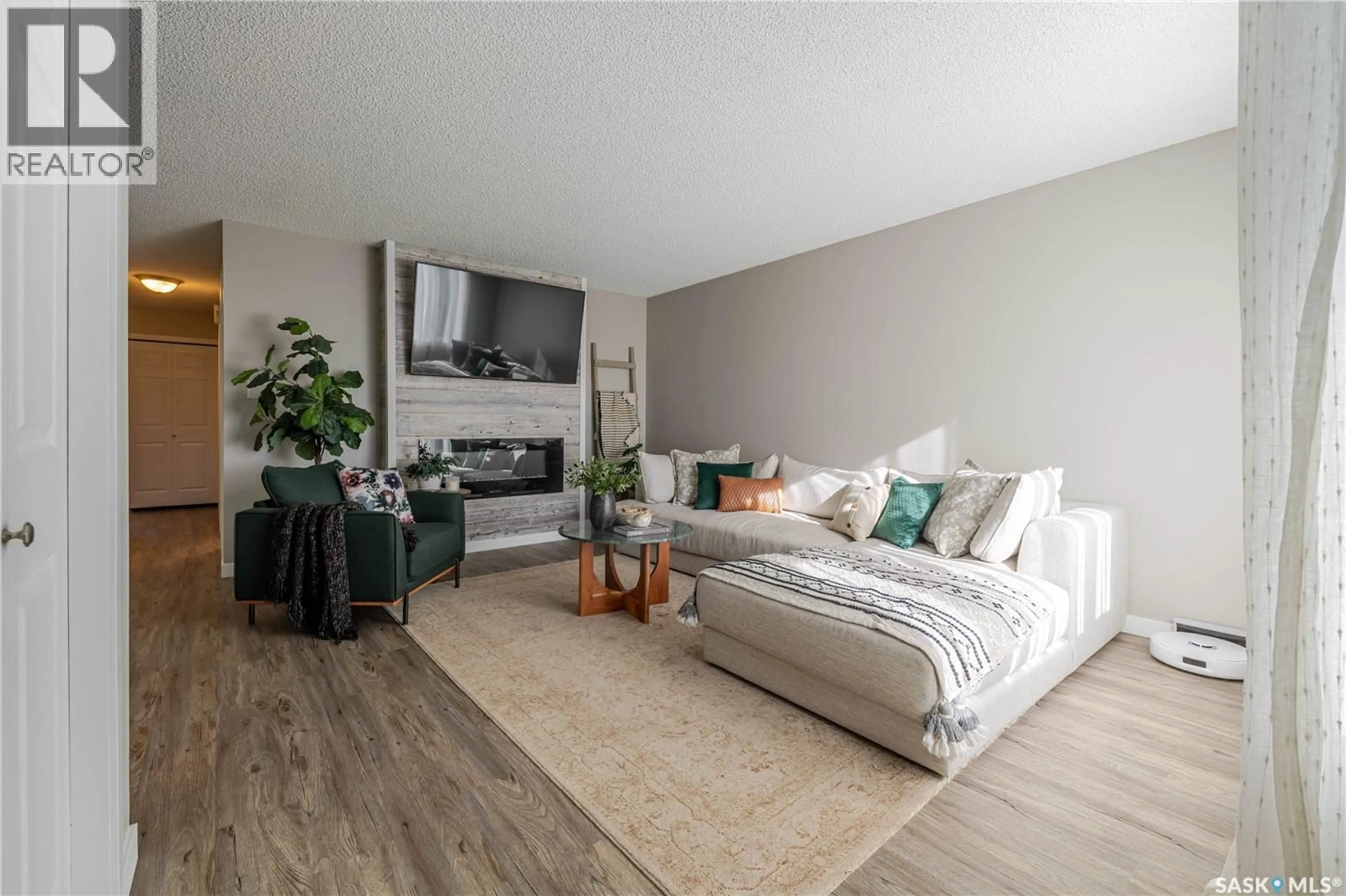 Living room with furniture, unknown for 1020 CARIBOU STREET, Moose Jaw Saskatchewan S6H2L7