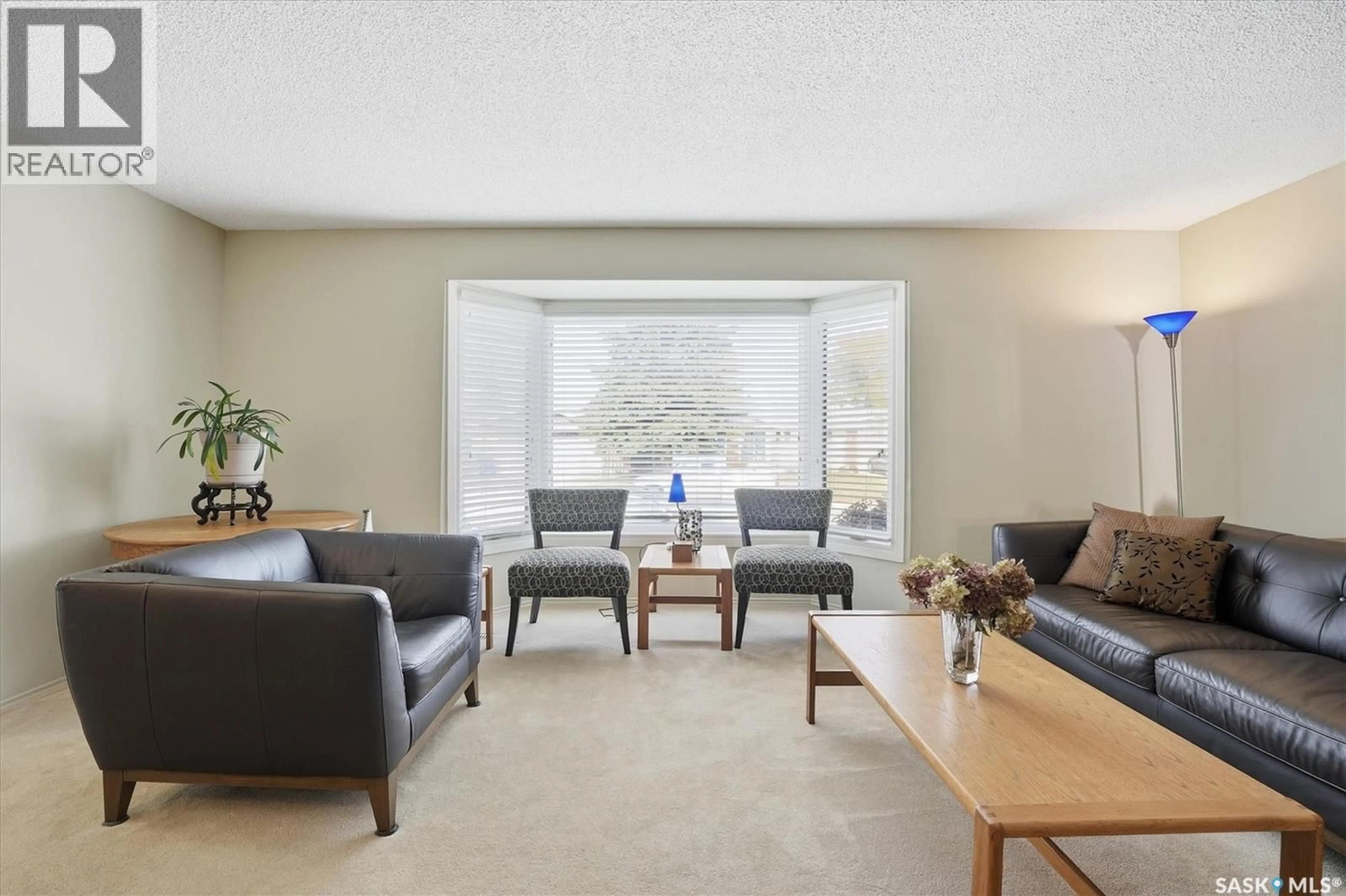 Living room with furniture, unknown for 619 TRENT CRESCENT, Saskatoon Saskatchewan S7H4T5