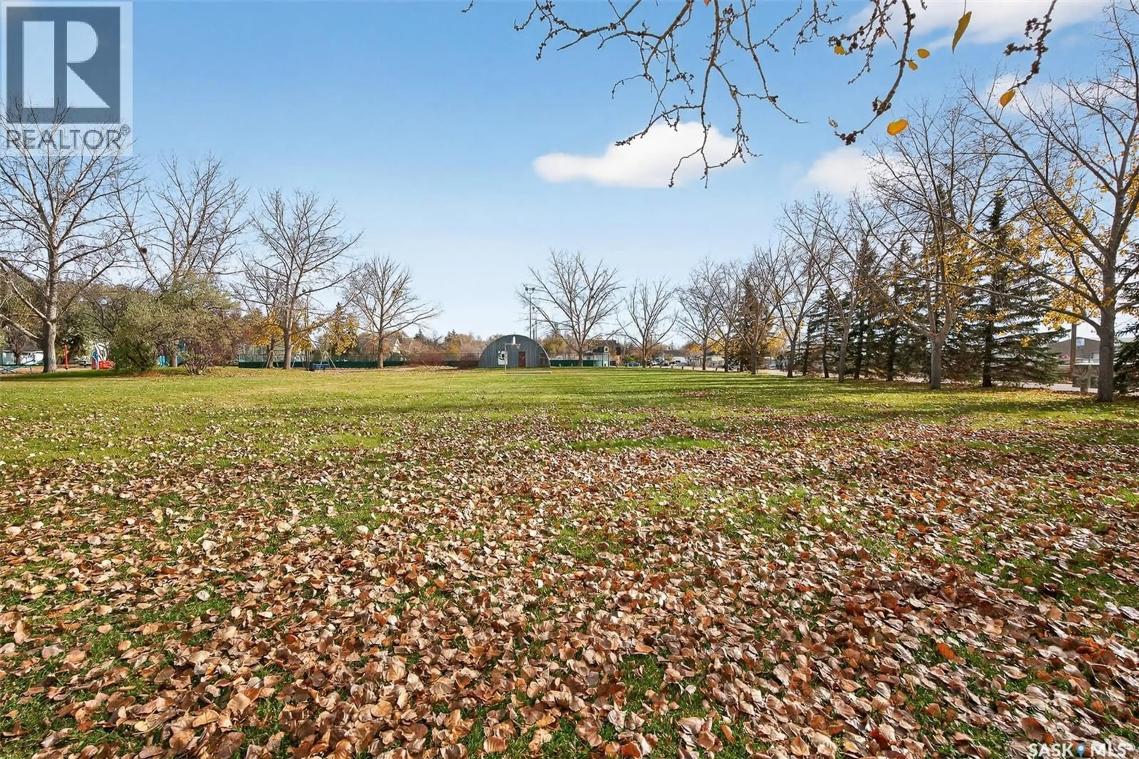 Patio, forest/trees view for 426 MOOSE SQUARE, Moose Jaw Saskatchewan S6H4B1