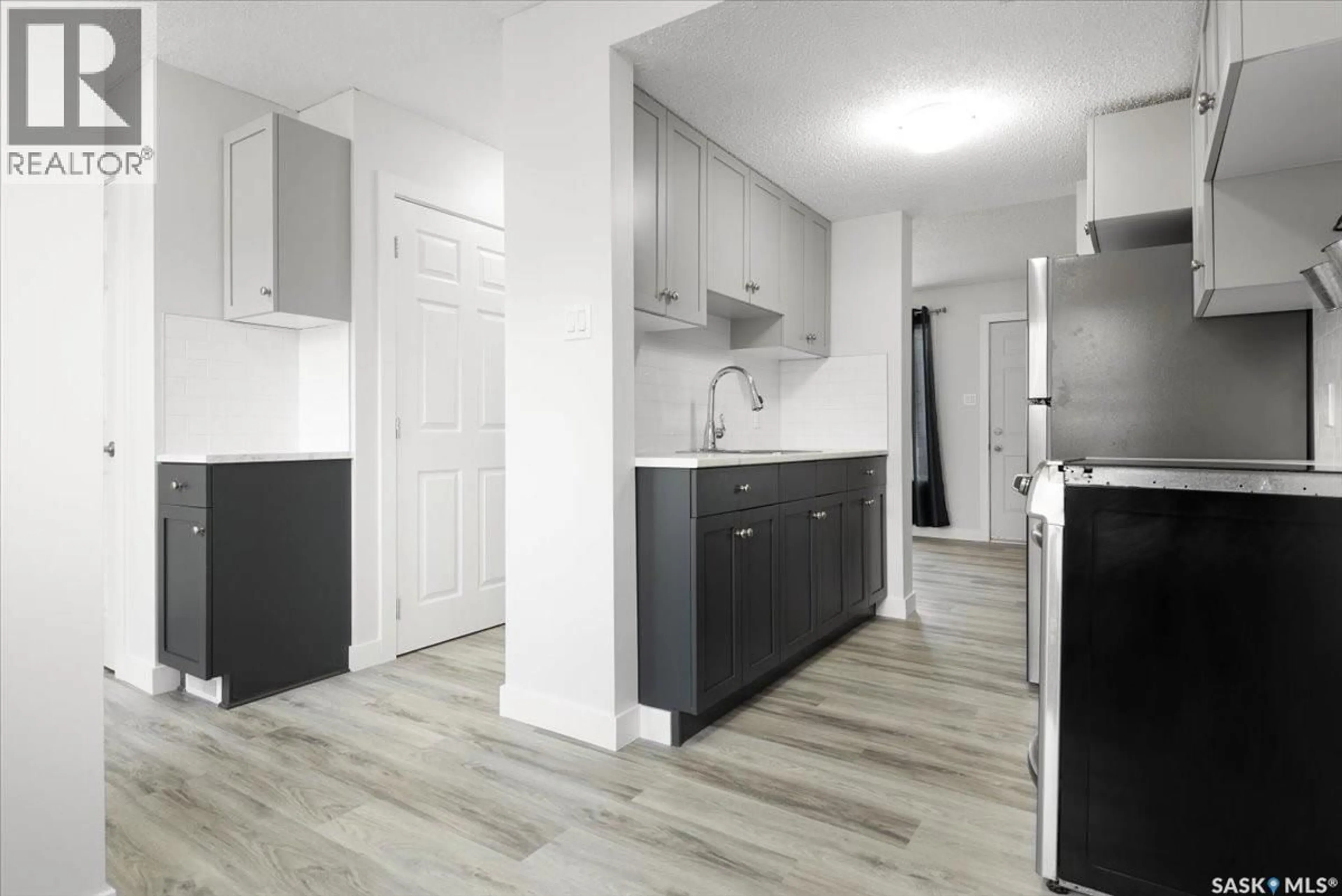 Unknown for 3806 CASTLE ROAD, Regina Saskatchewan S4S6M7