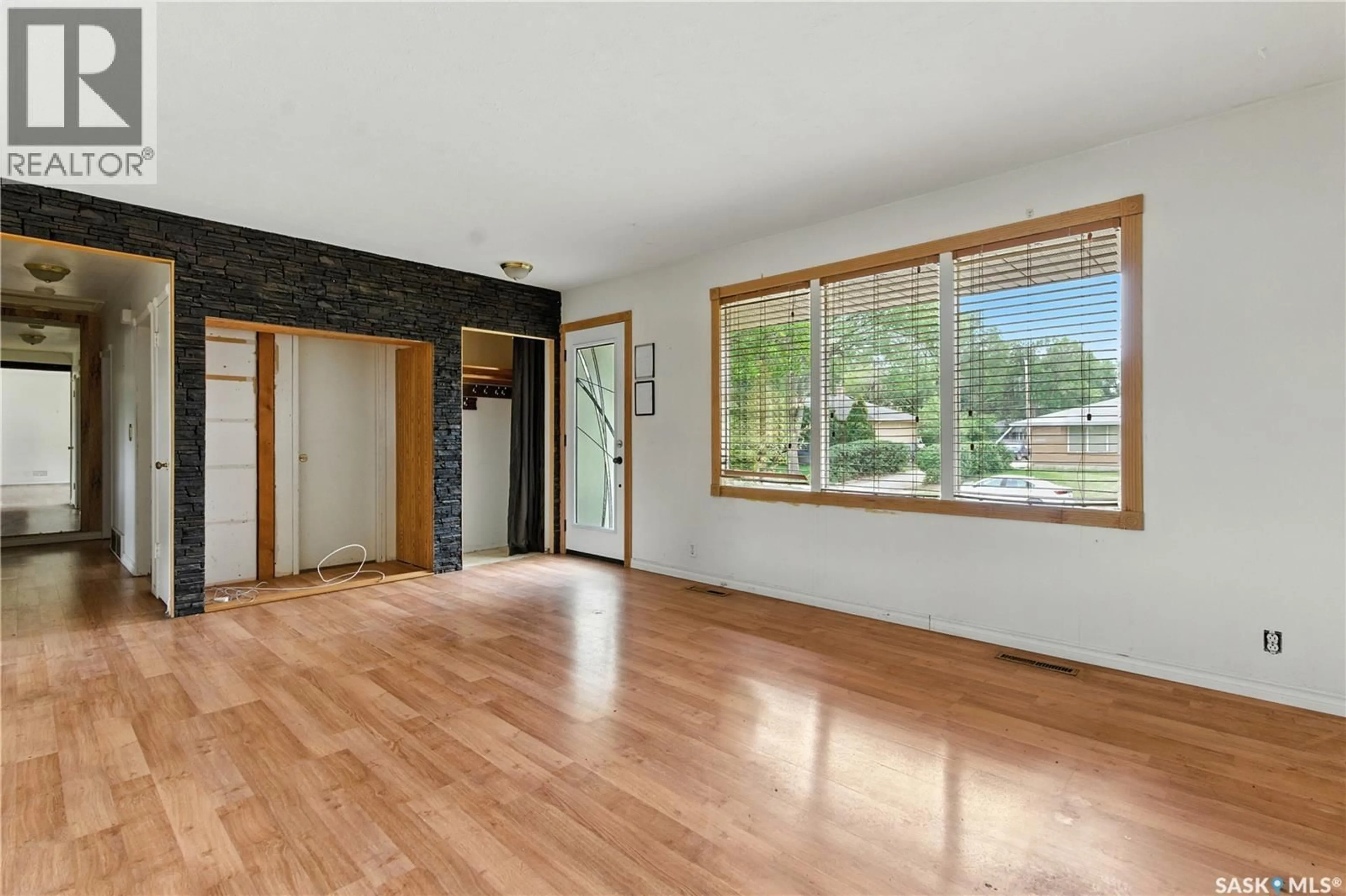 Unknown for 809 HORACE STREET, Regina Saskatchewan S4T5K9