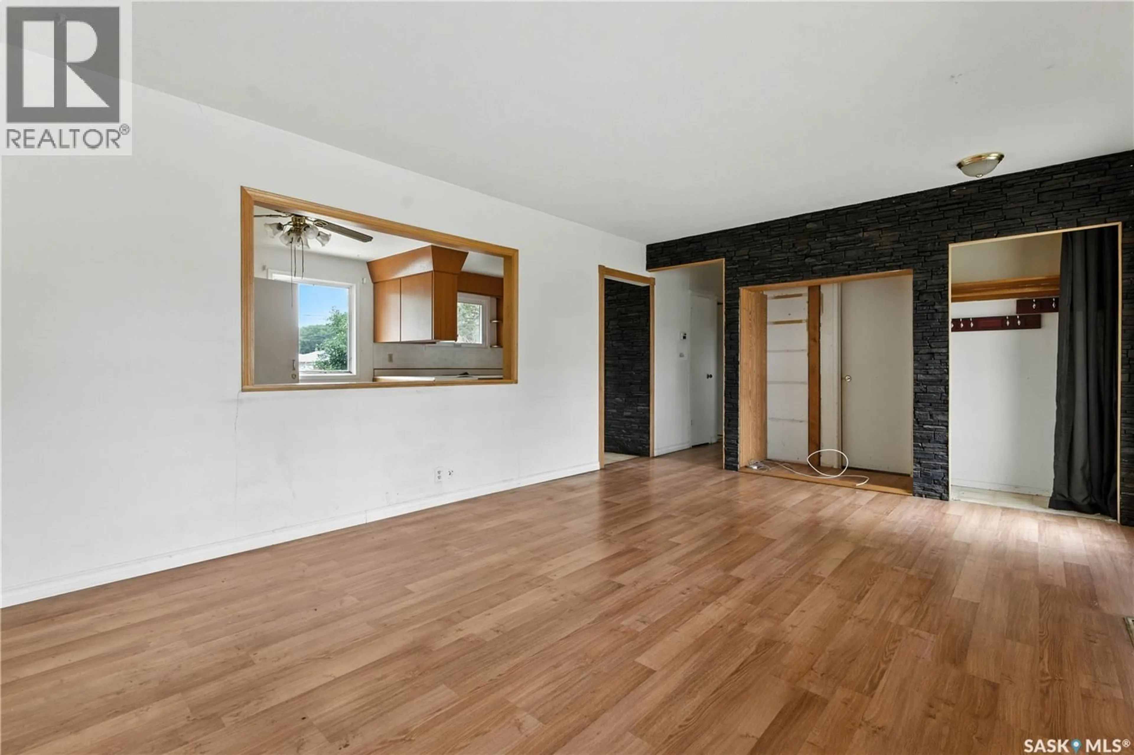 Unknown for 809 HORACE STREET, Regina Saskatchewan S4T5K9