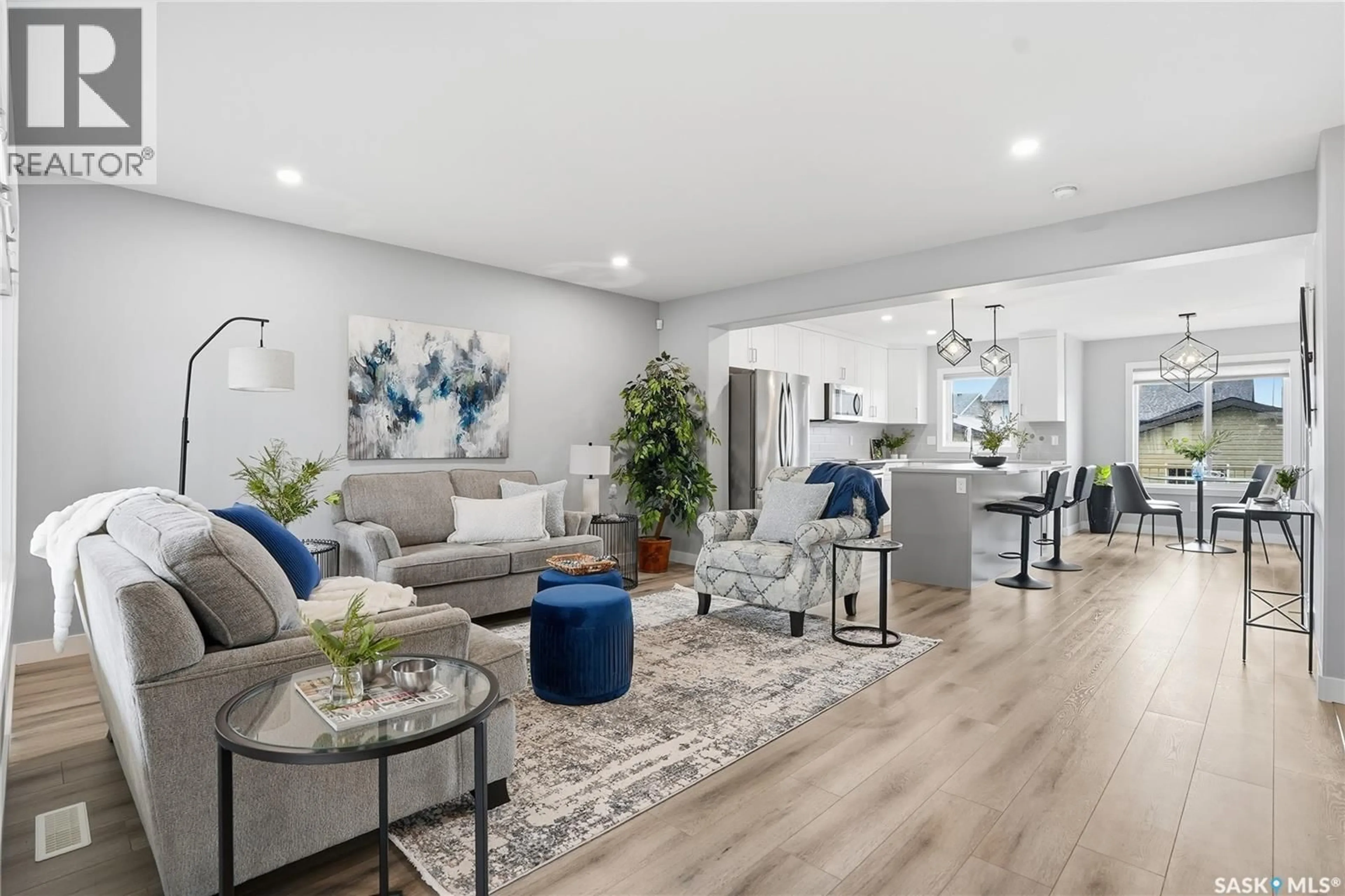 Living room with furniture, unknown for 870 MCFAULL RISE, Saskatoon Saskatchewan S7V0S8