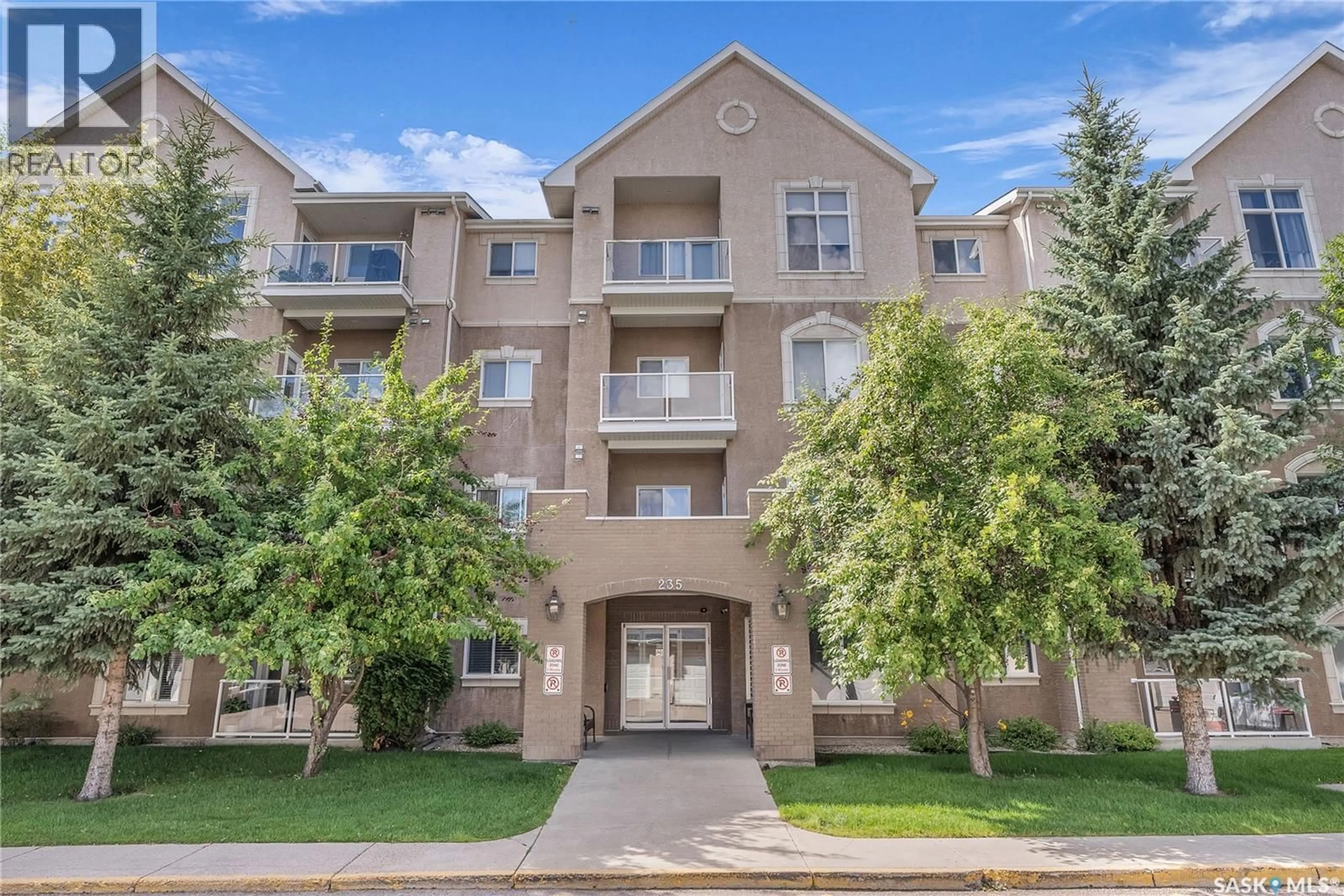 Patio, unknown for 414 235 HEROLD TERRACE, Saskatoon Saskatchewan S7V1J2