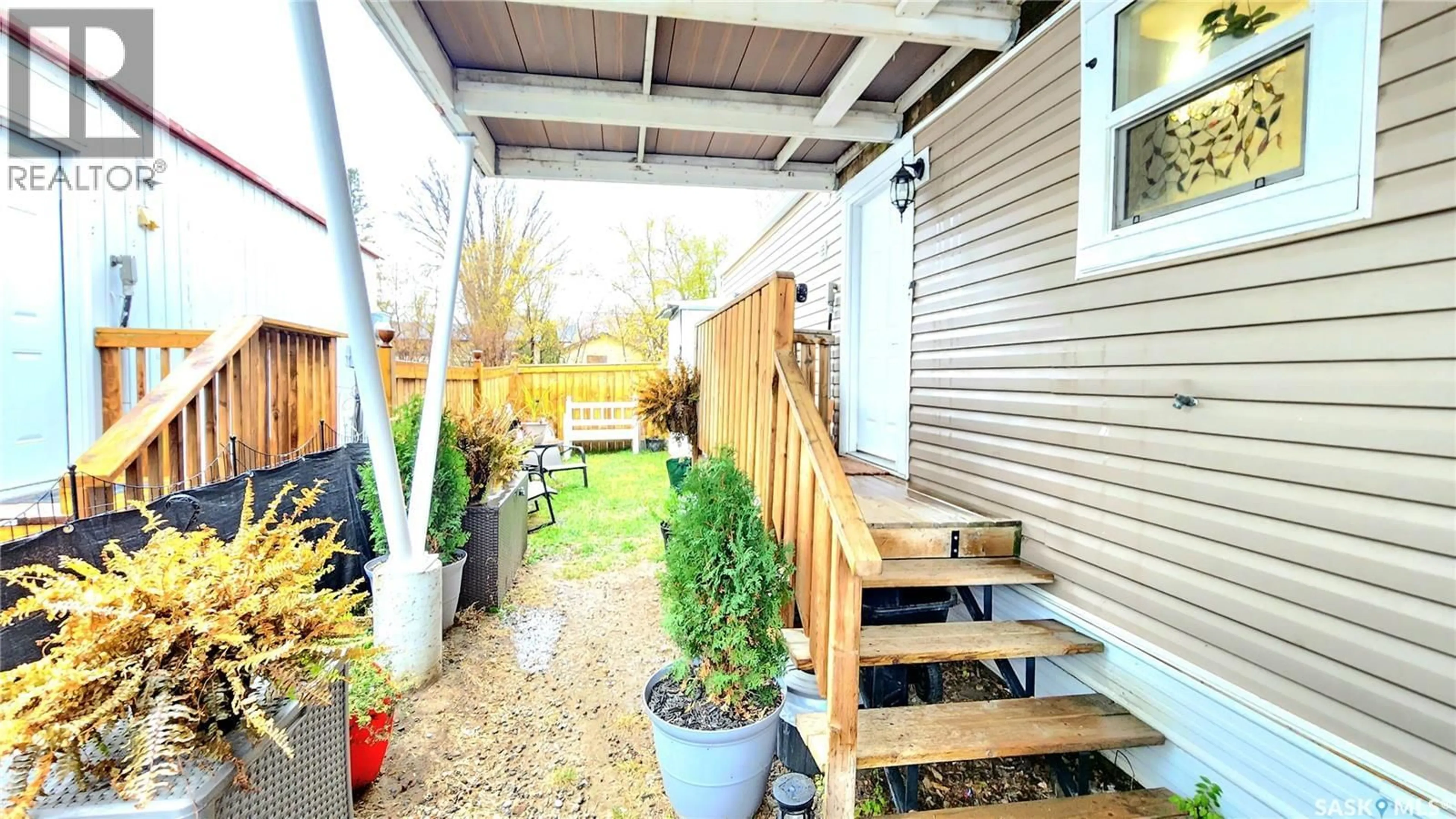 Patio, street for 1401 - 43 114TH STREET, North Battleford Saskatchewan S9A3G4