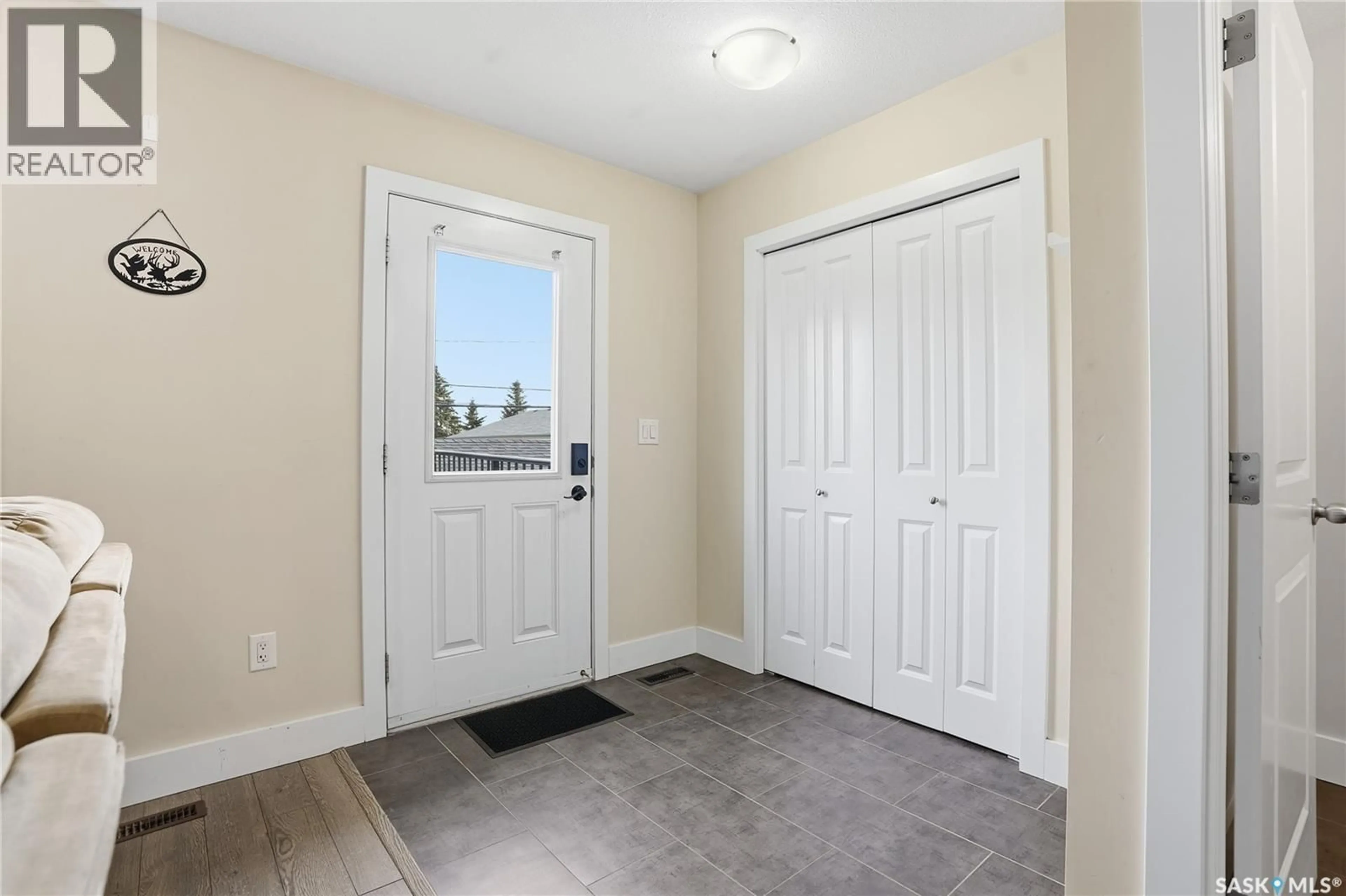 Indoor entryway for N - 5 29 1ST AVENUE, Martensville Saskatchewan S0K2T0