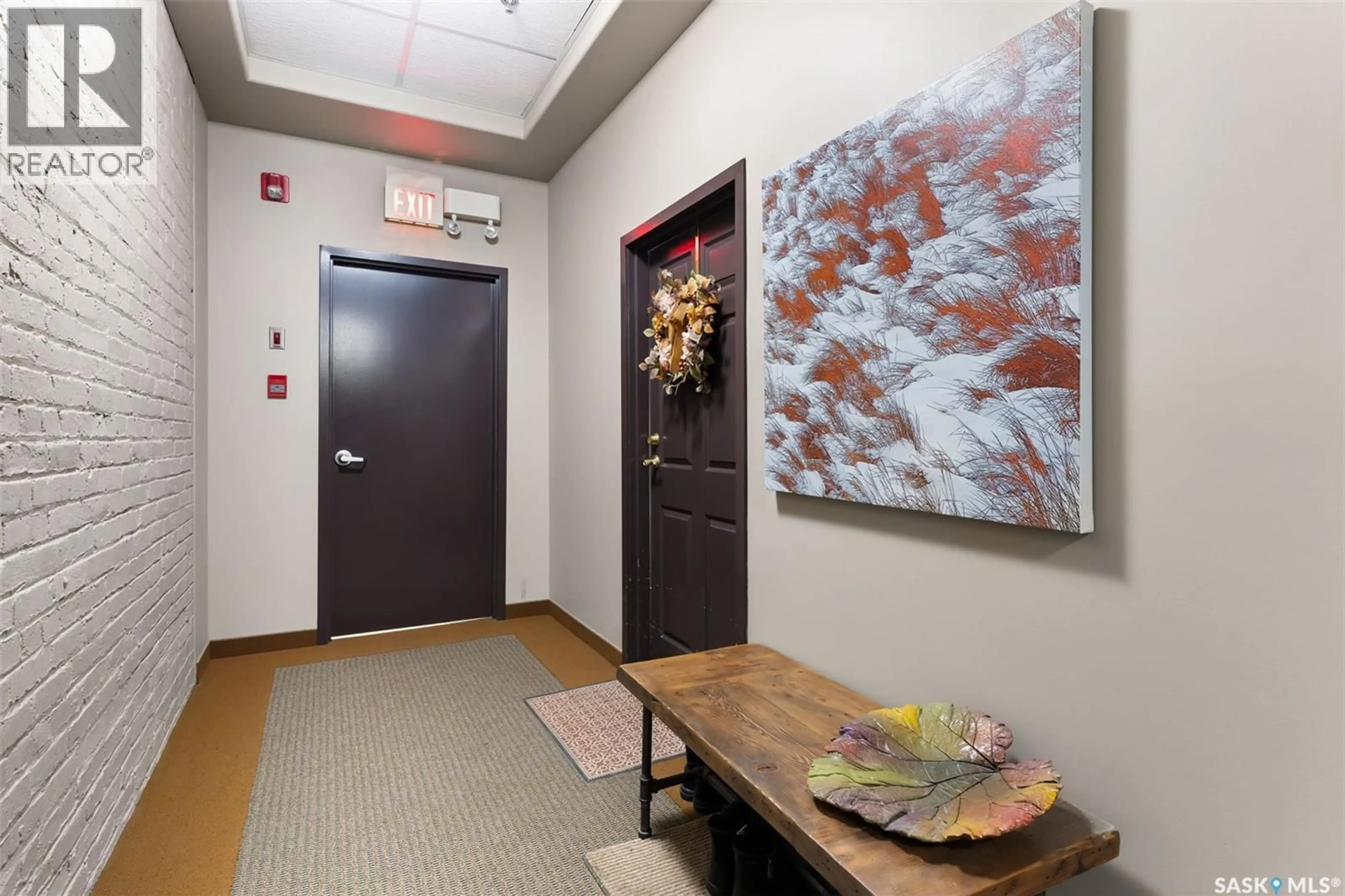 Indoor foyer for 508 - 1255 BROAD STREET, Regina Saskatchewan S4R1Y2