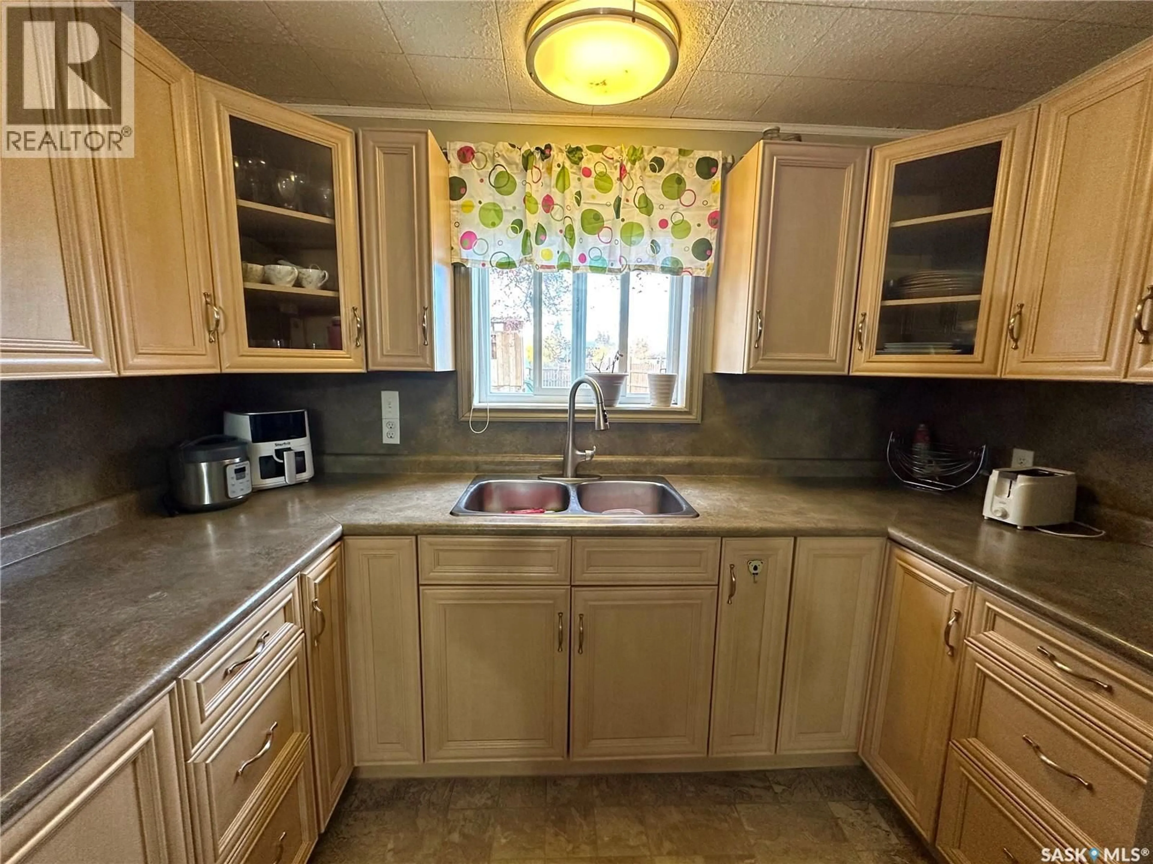 Standard kitchen, ceramic/tile floor for 101 4TH STREET, Spiritwood Saskatchewan S0J2M0