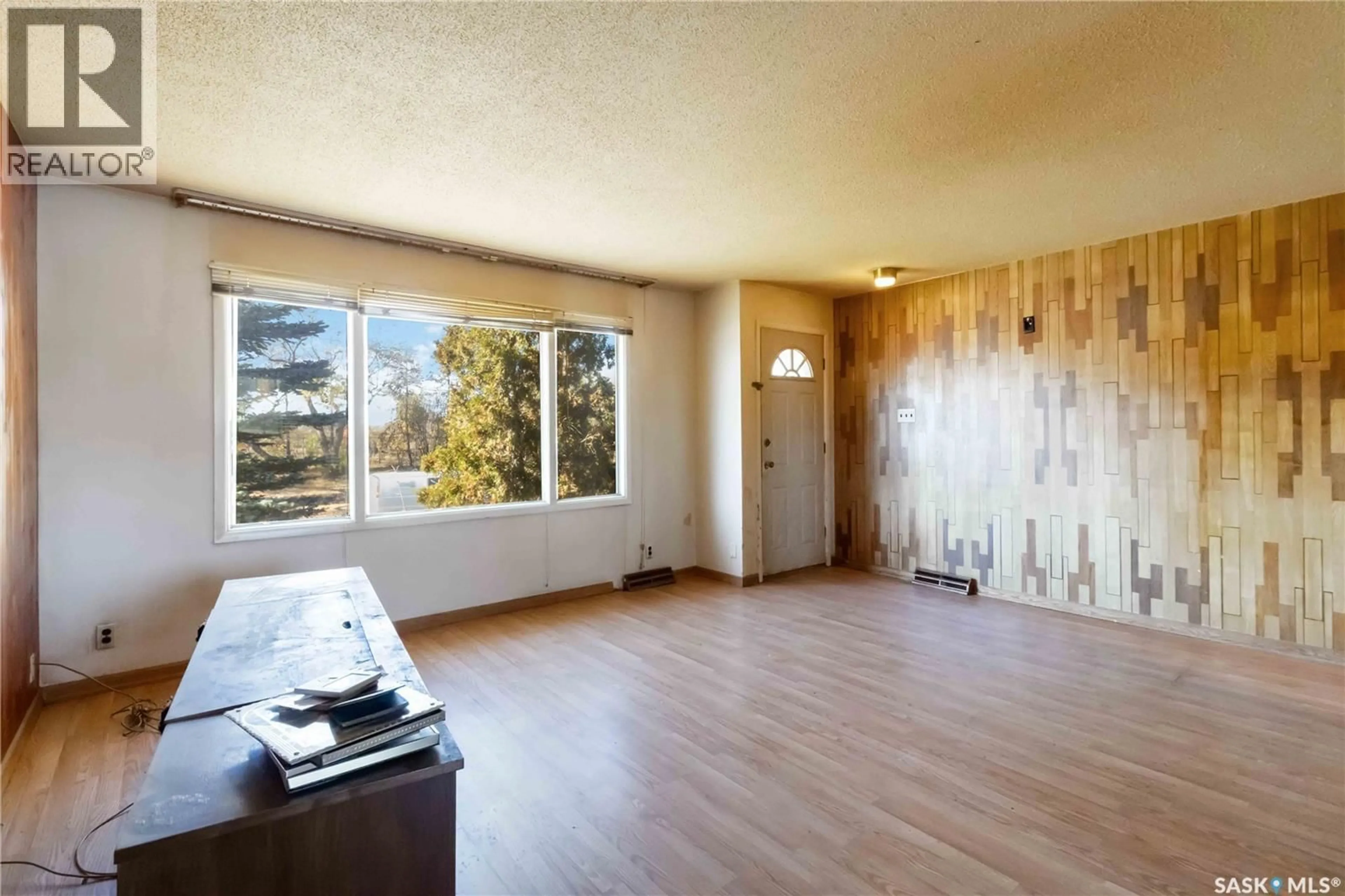 A pic of a room for 1106 P AVENUE, Saskatoon Saskatchewan S7L2W7