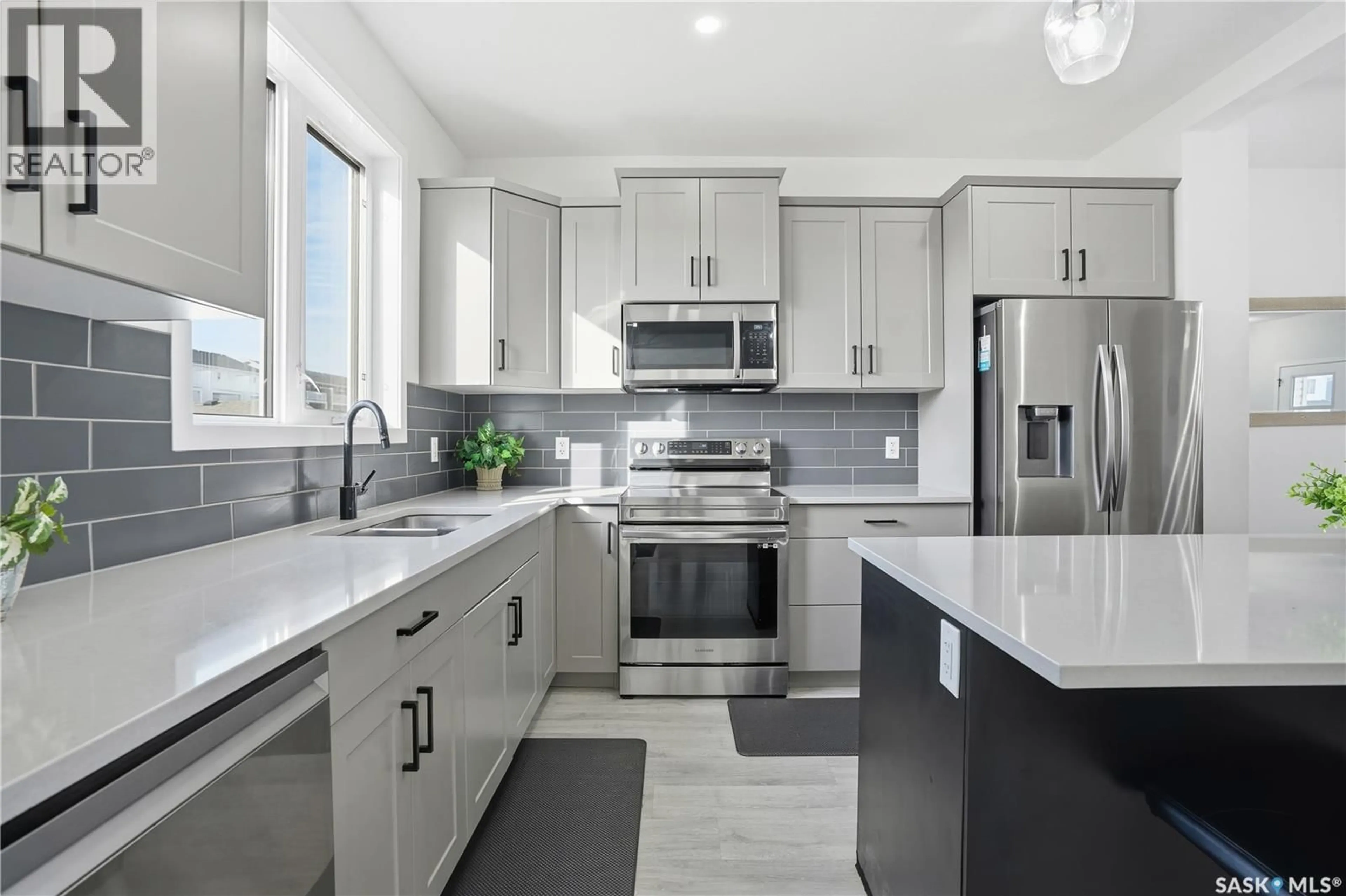 Open concept kitchen, ceramic/tile floor for 2992 GEORGE STREET, Regina Saskatchewan S4V3S3