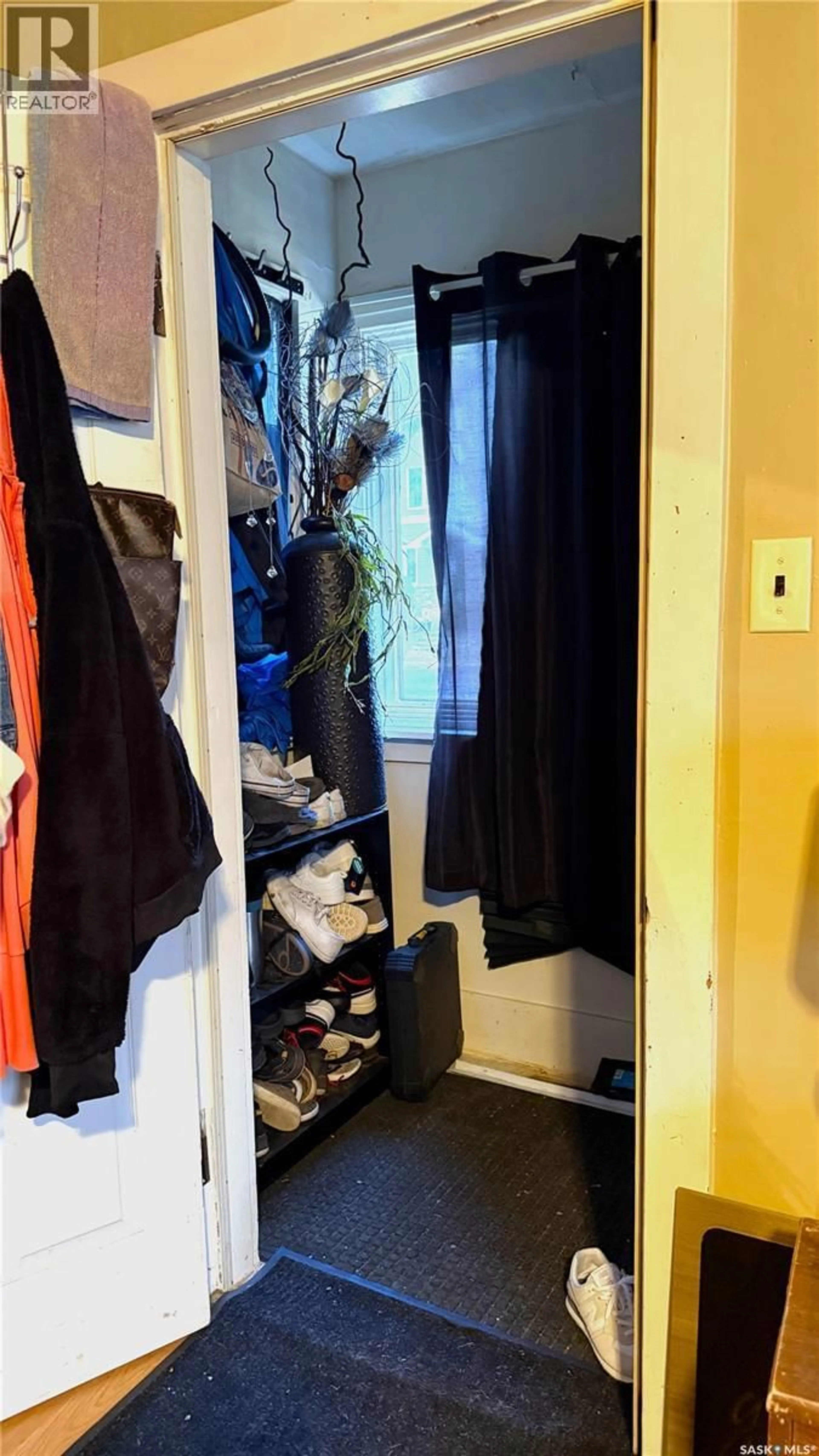 Indoor entryway for 1481 104TH STREET, North Battleford Saskatchewan S9A1P2